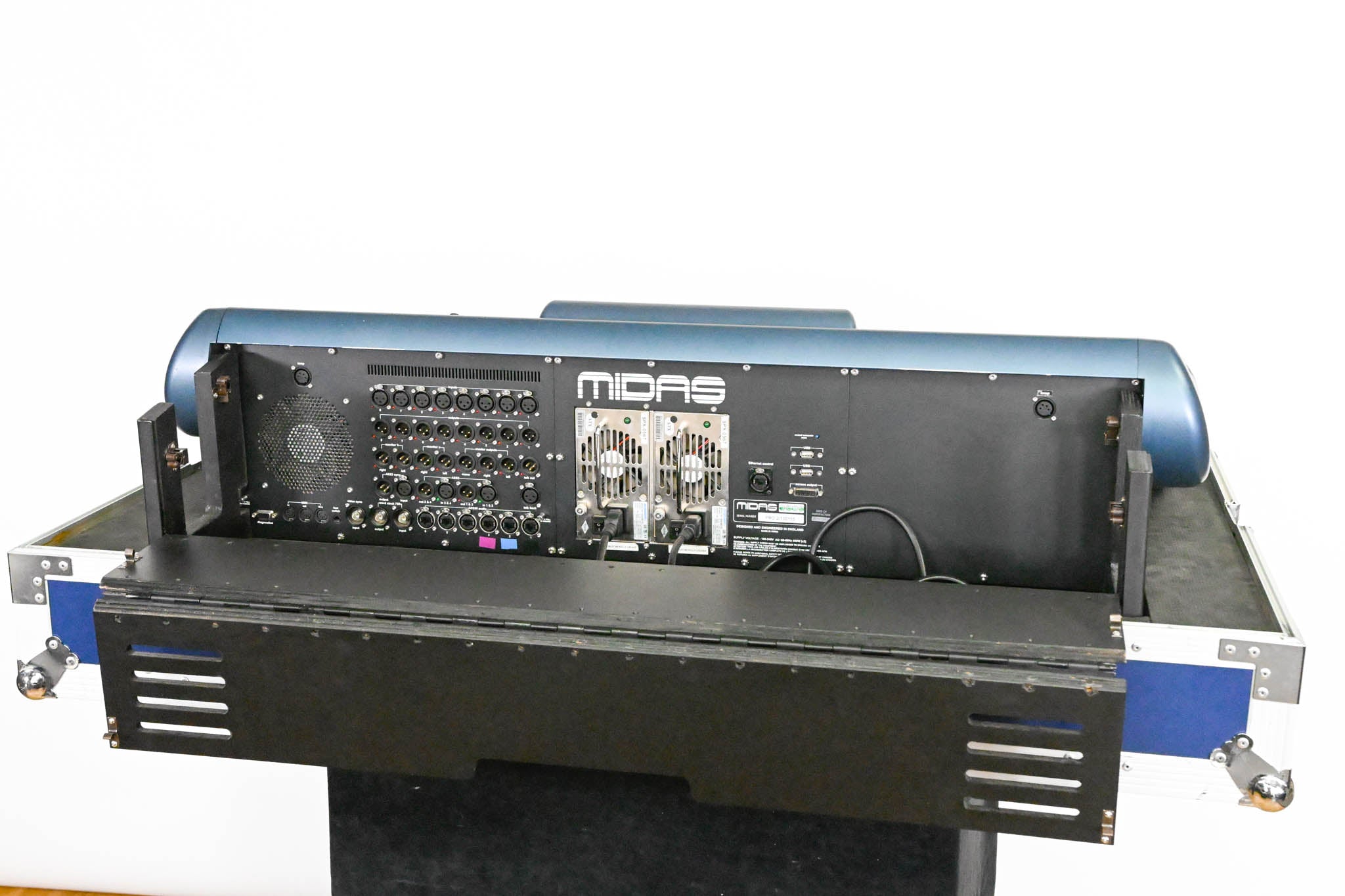 Midas PRO2 Live Digital Audio Mixing Console with Flight Case CG009VW