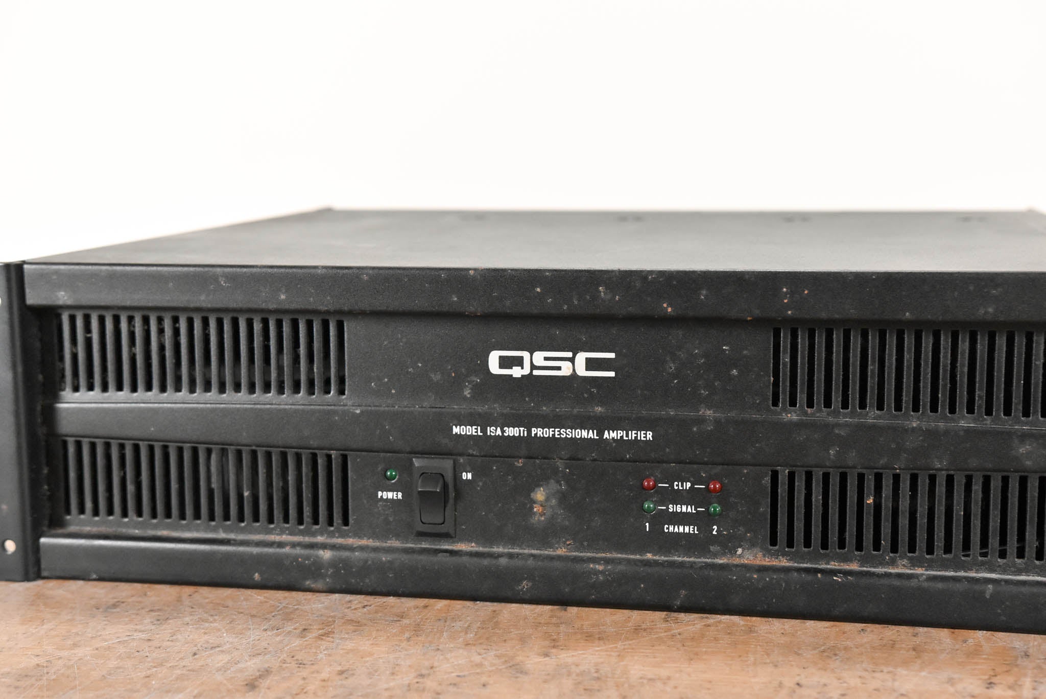 QSC ISA300Ti Two-Channel Power Amplifier