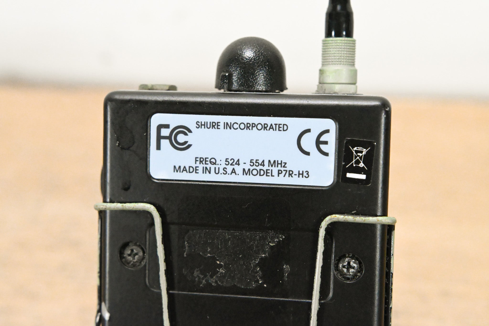 Shure PSM 700 Wireless In-Ear Monitoring System - H3 Band: 524-554 MHz