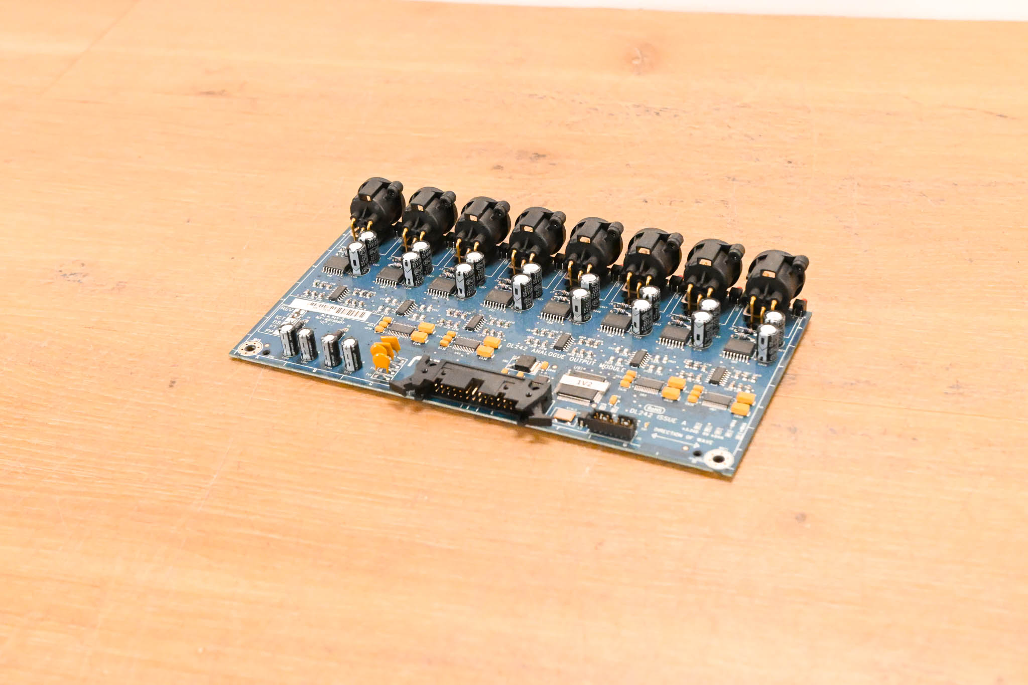 Midas DL242 Analogue Output Module 8-Channel XLR Card - Issue A