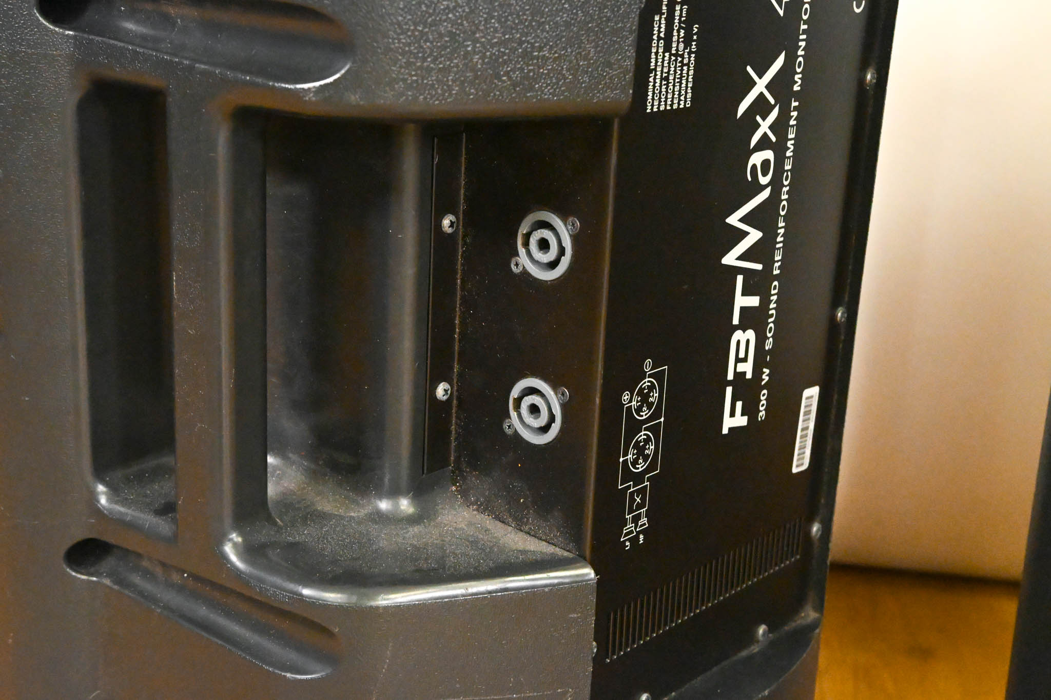 FBT MaxX 4 300W Sound Reinforcement Monitor (PAIR)