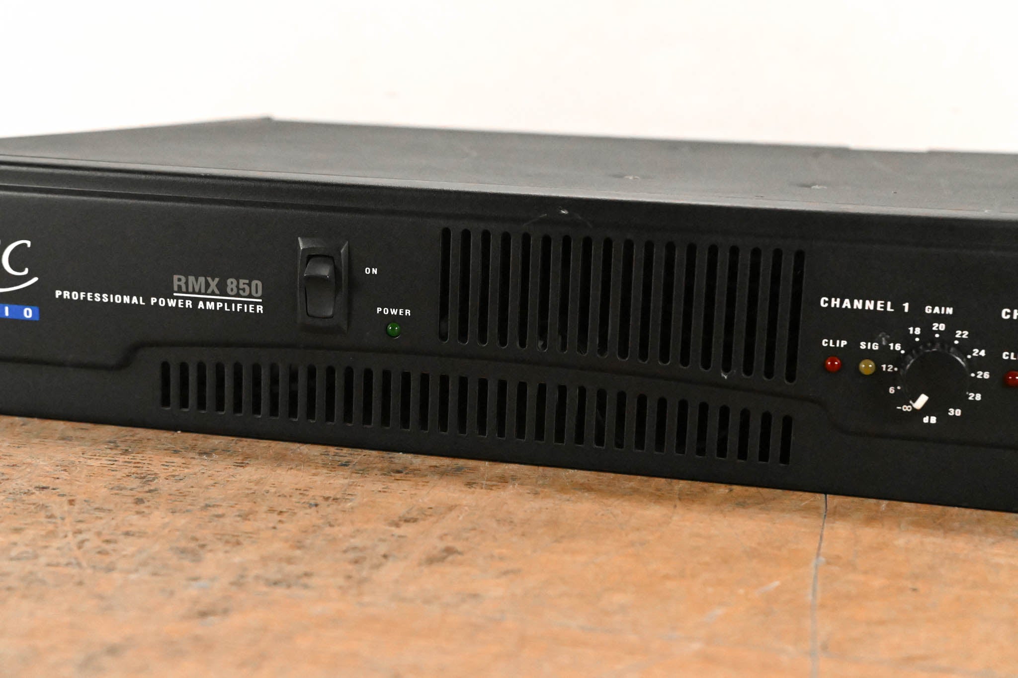 QSC RMX850 2-Channel Power Amplifier