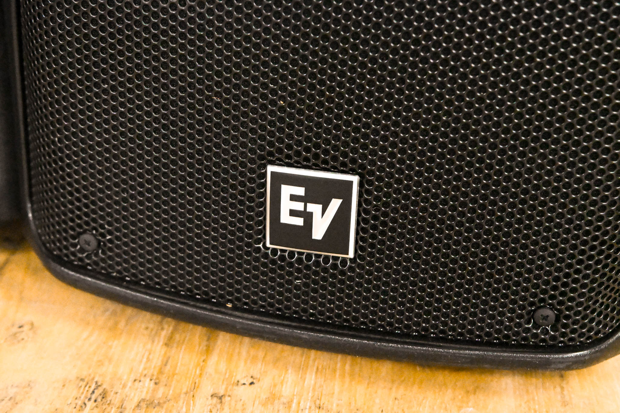 Electro-Voice (EV) ZX1-90 8-inch Two-Way Passive Loudspeaker (PAIR)