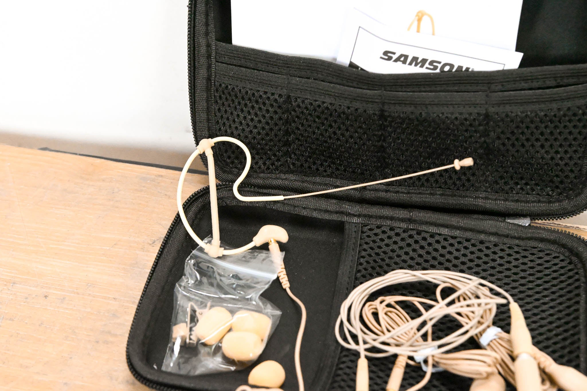 Samson SE10x Earset Microphone with Condenser Capsule & Accessories