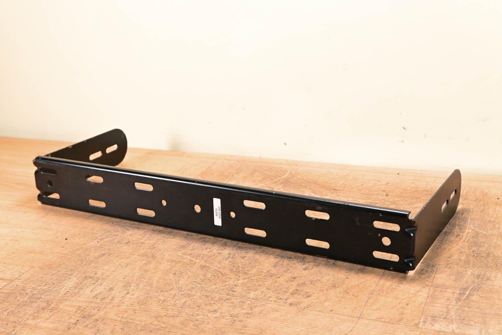 Yamaha UB2208 U-Bracket for IF2208 Speaker