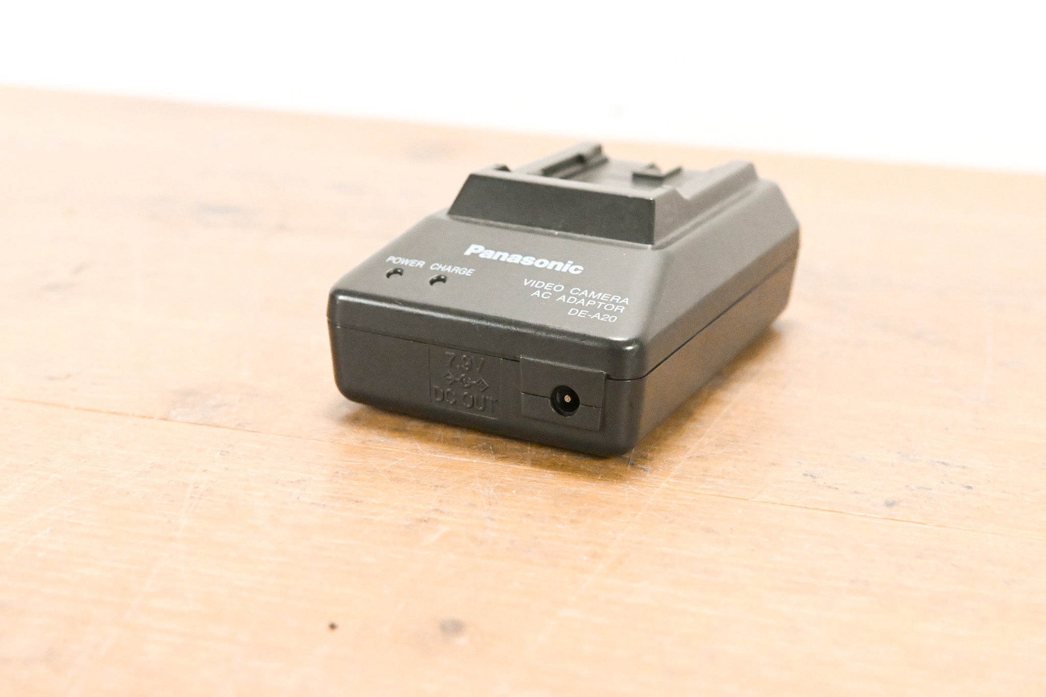 Panasonic DE-A20 Battery Charger / AC Adapter (NO POWER SUPPLY)