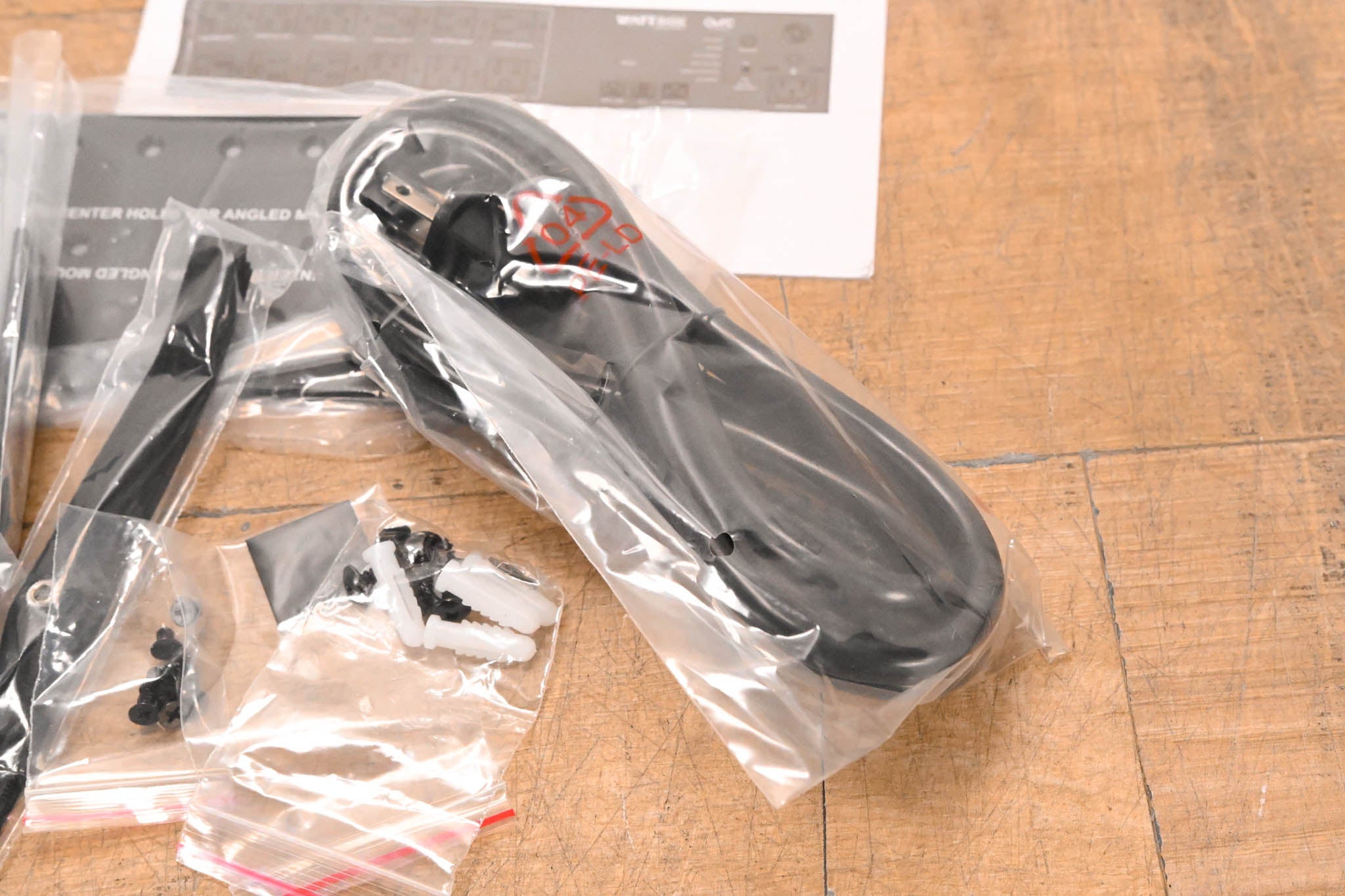 WattBox WB-800-IPVM-12 Rackmount IP Power Conditioner (12 Outlets)