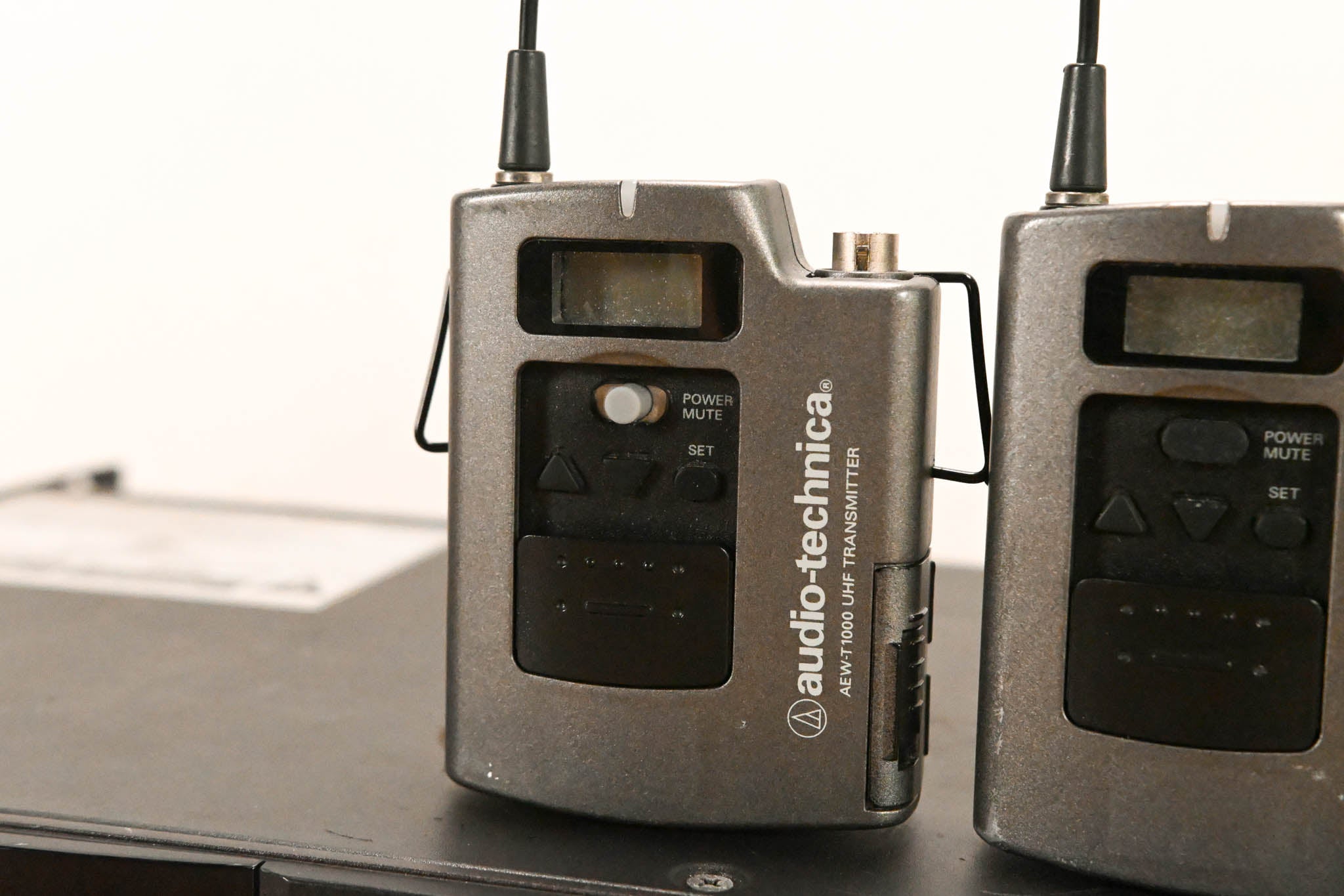 Audio-Technica AEW-R5200 Receiver w/ two AEW-T1000 Bodypacks: 541-566MHz