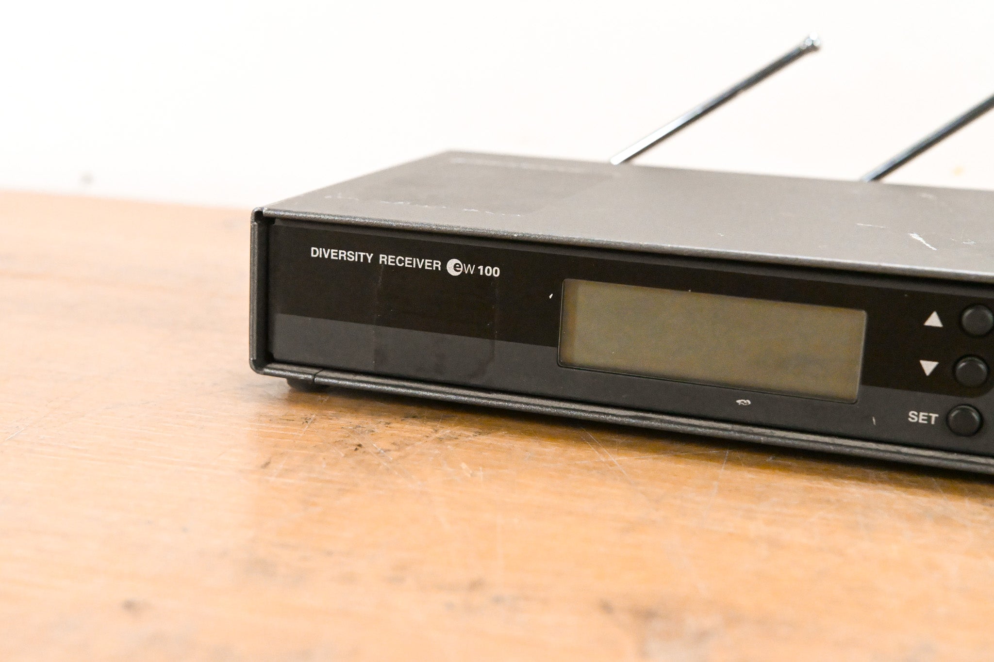 Sennheiser EM 100 Wireless Receiver - 630-662 MHz (NO POWER SUPPLY)