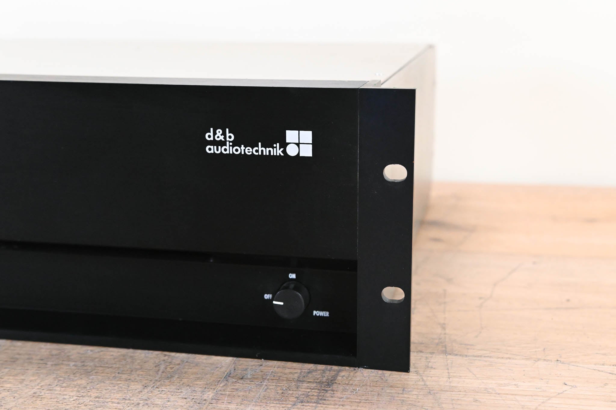 d&b audiotechnik D12 Dual-Channel Power Amplifier