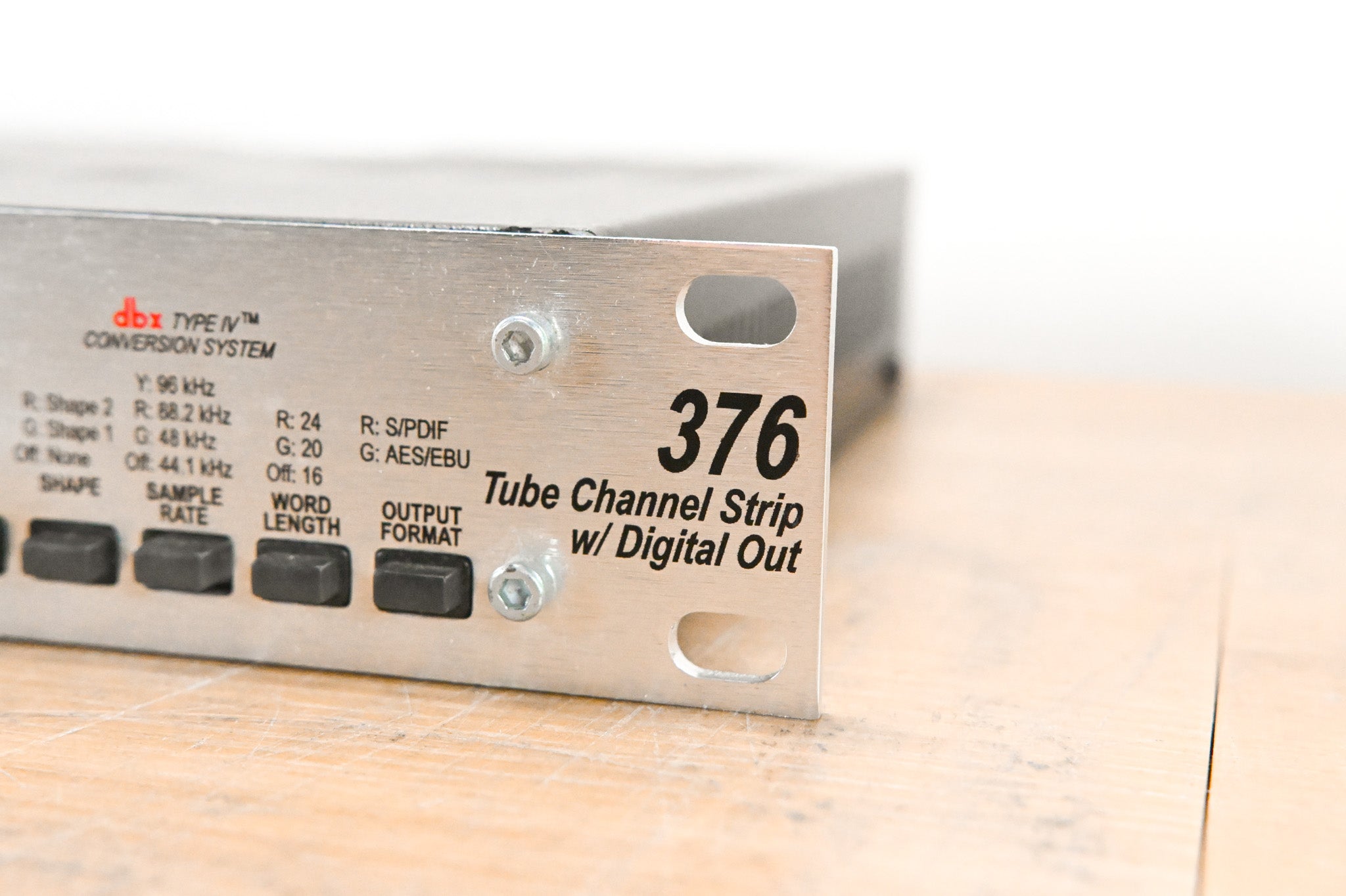 dbx 376 Tube Channel Strip with Digital Out