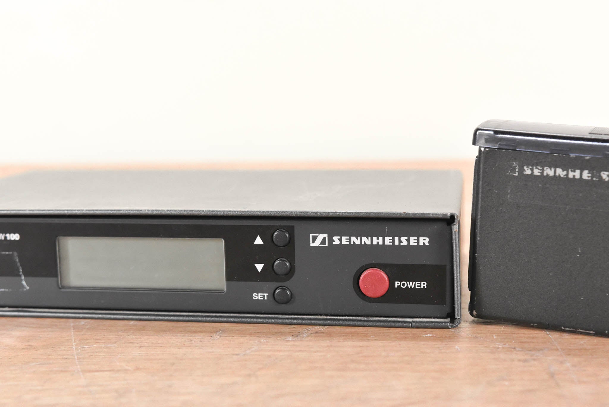 Sennheiser ew 100 Belt Pack Wireless System - 630-662MHz NO POWER SUPPLY