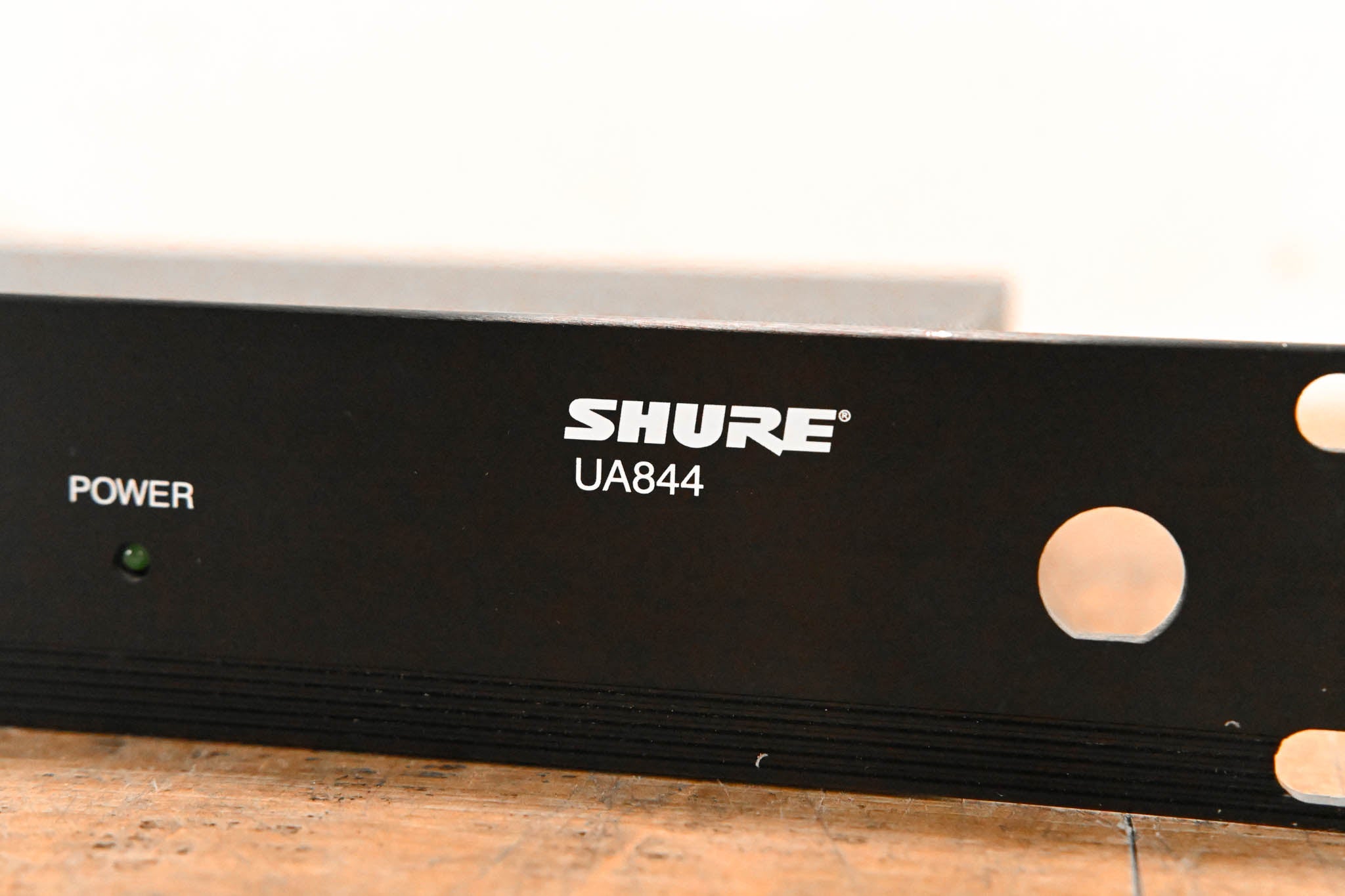 Shure UA844SWB Antenna Distribution System - 470-952 MHz NO POWER SUPPLY