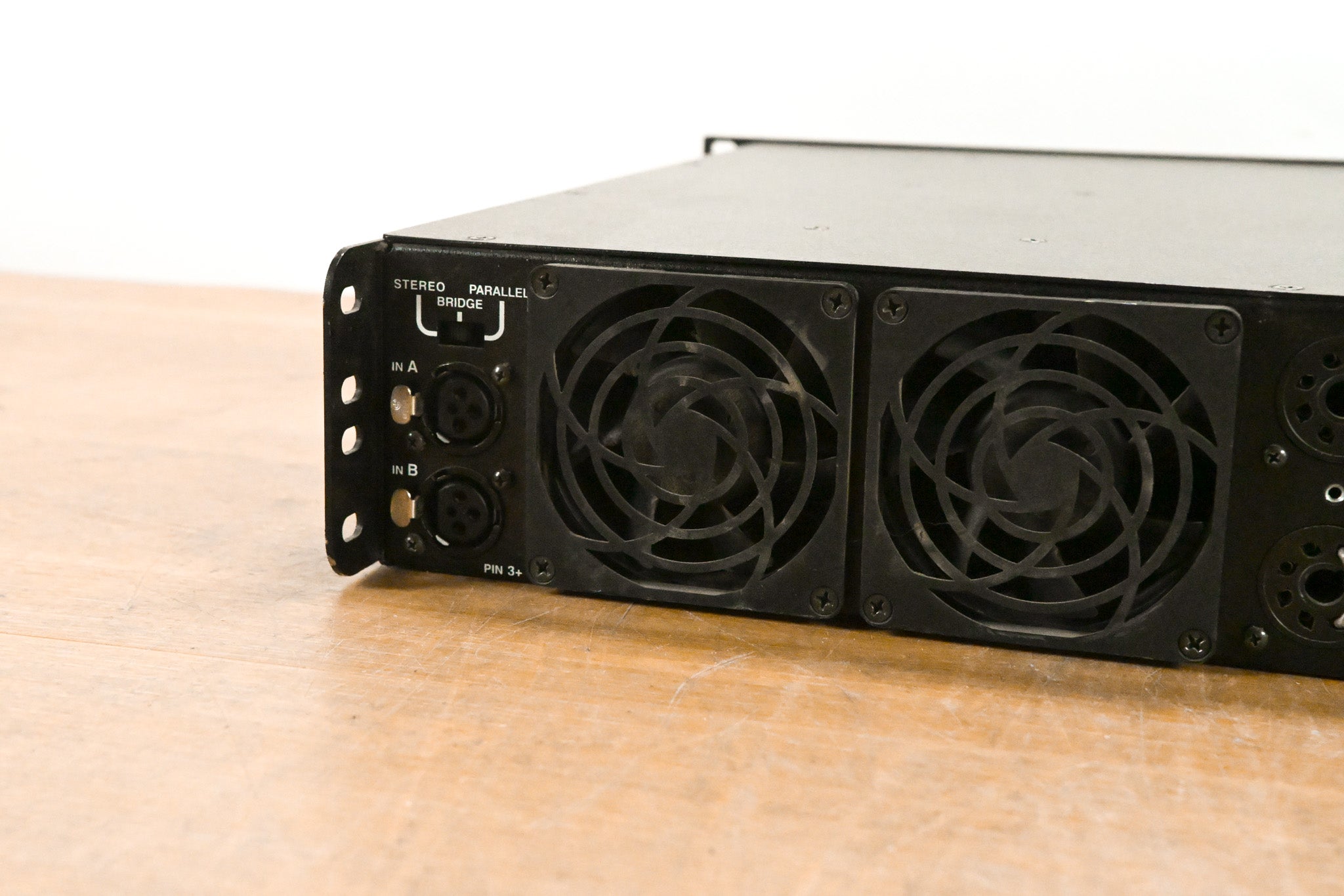 Crest Audio 7001 2-Channel Power Amplifier