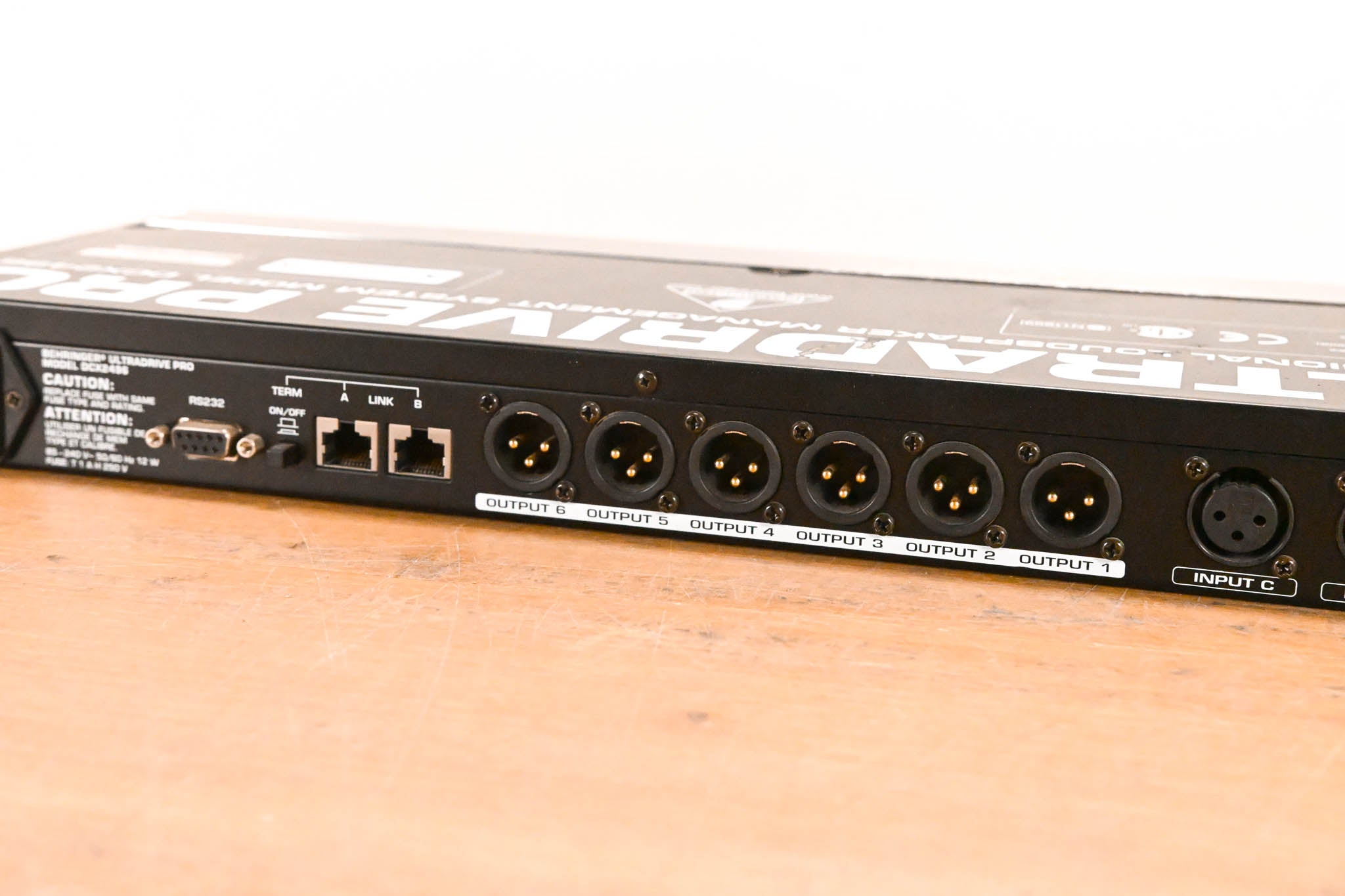 Behringer ULTRADRIVE PRO DCX2496 Loudspeaker Management System