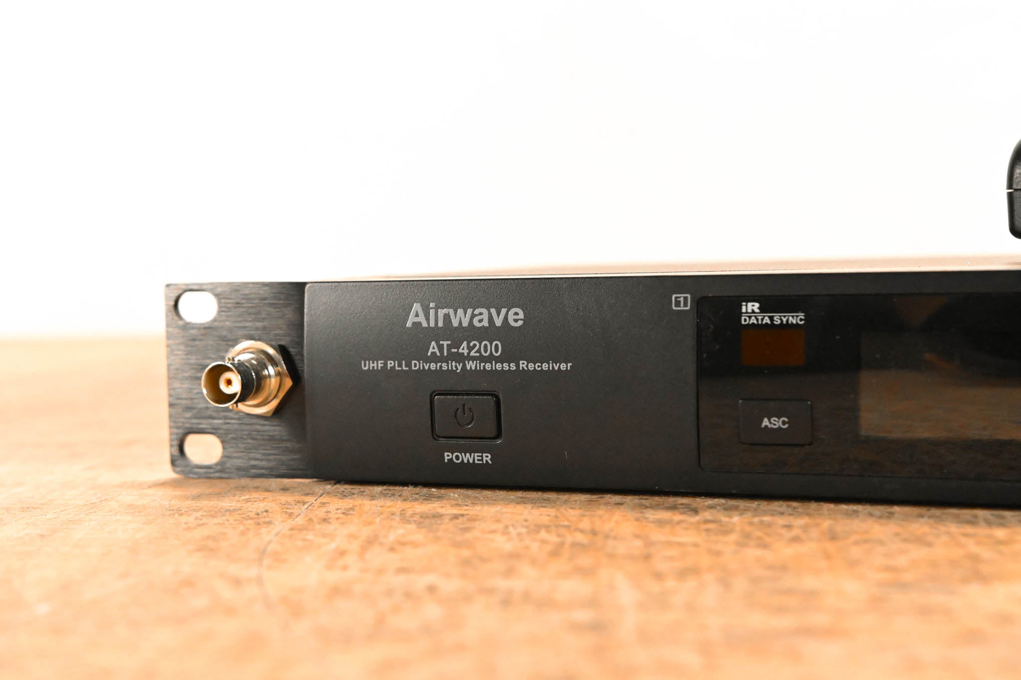 Airwave Technologies AT-4220 Wireless System B Range NO POWER SUPPLY