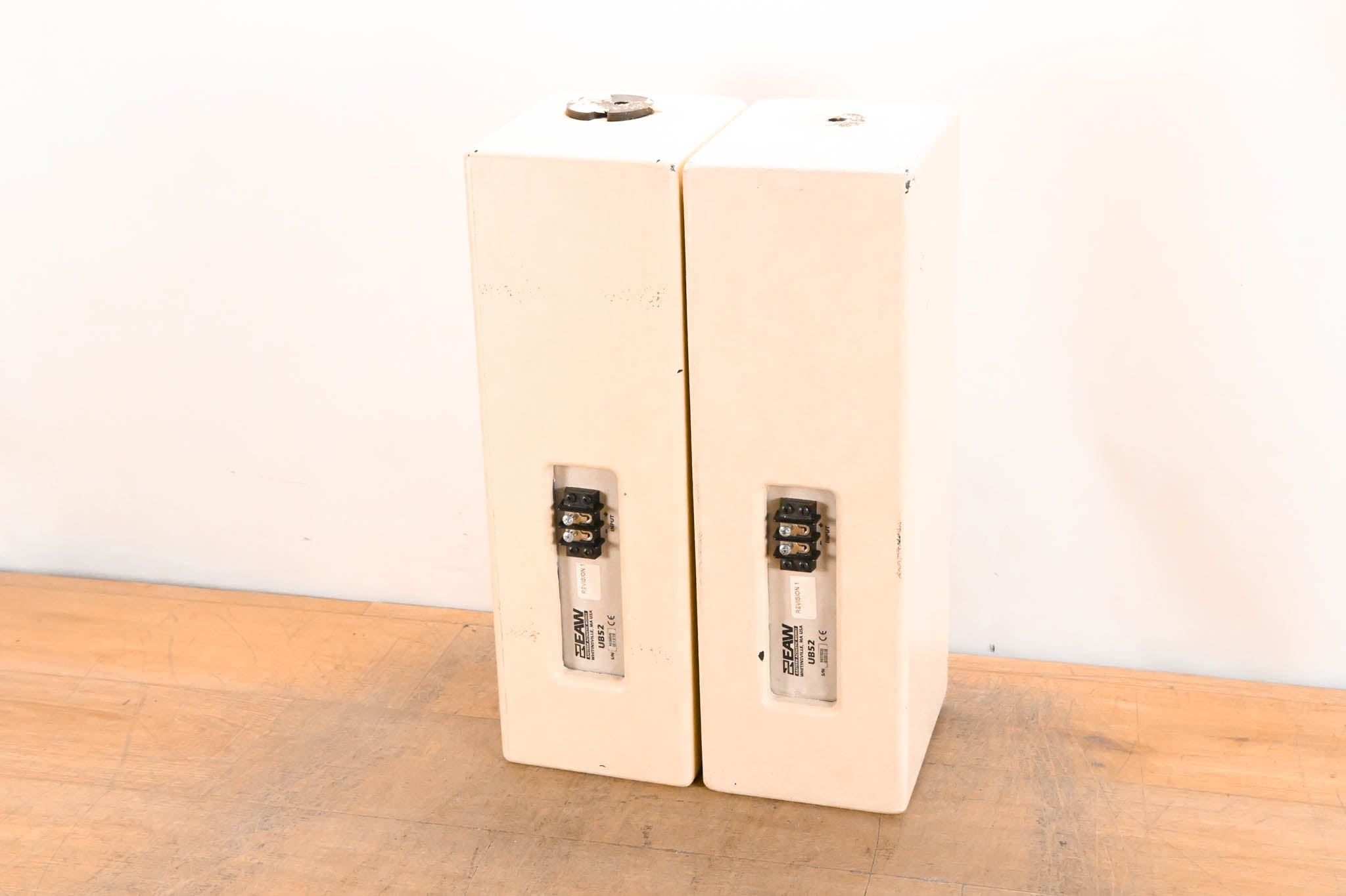 EAW UB52 Two-Way Full-Range Loudspeaker - White (PAIR)