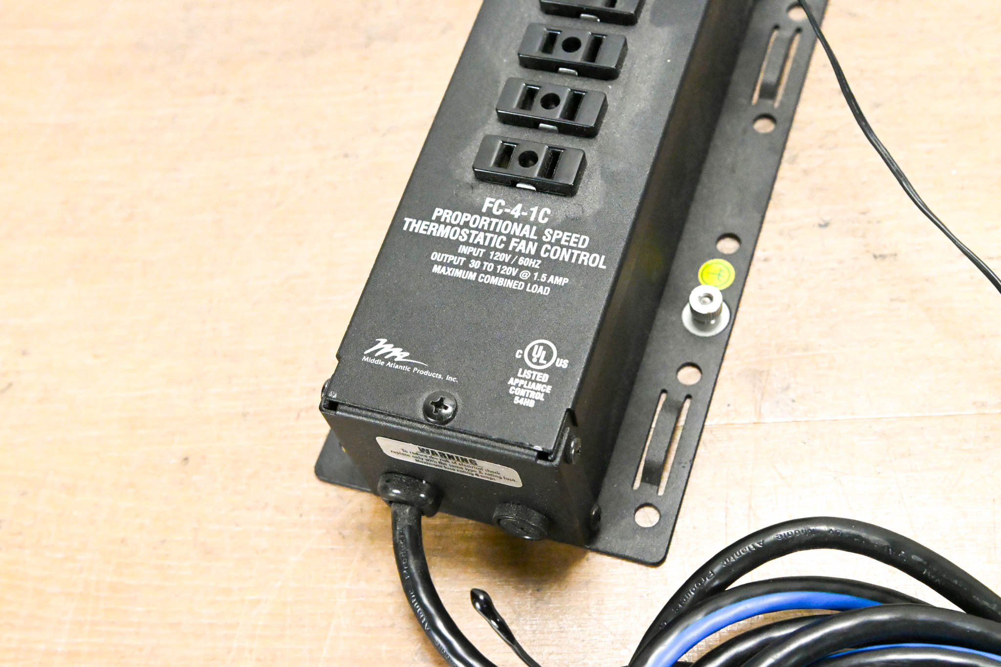 Middle Atlantic FC-4-1C Thermostatic Fan Controller