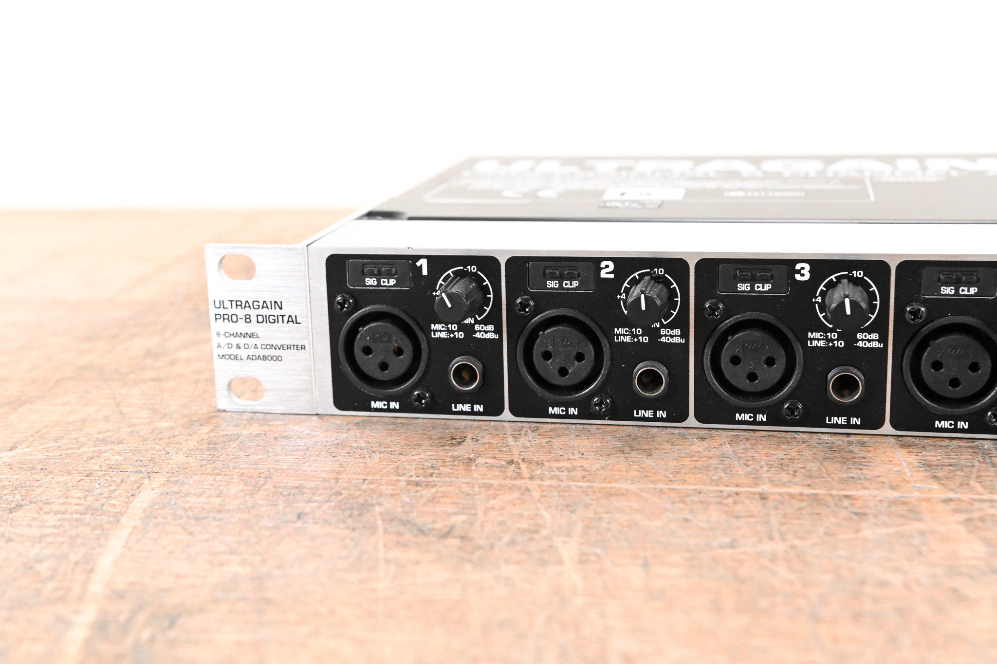 Behringer ADA8000 ULTRAGAIN PRO-8 8-Channel Mic Preamp/Converter