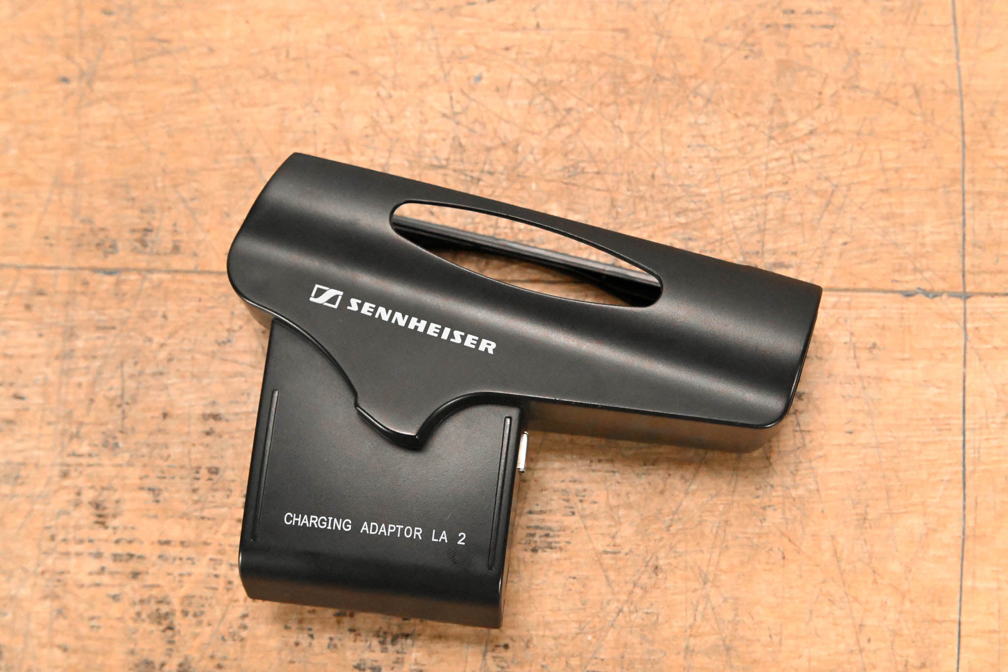 Sennheiser LA 2 Charging Adapter