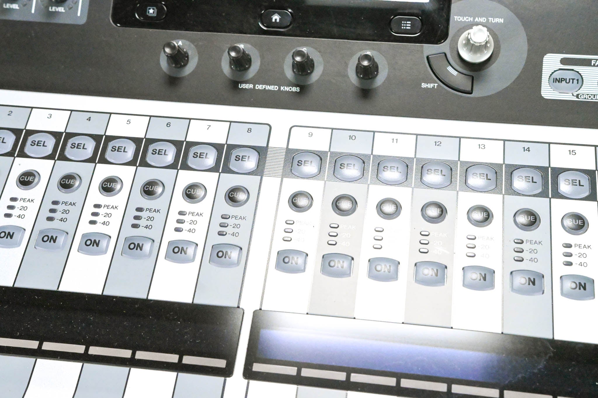 Yamaha TF1 16-Channel Digital Mixing Console