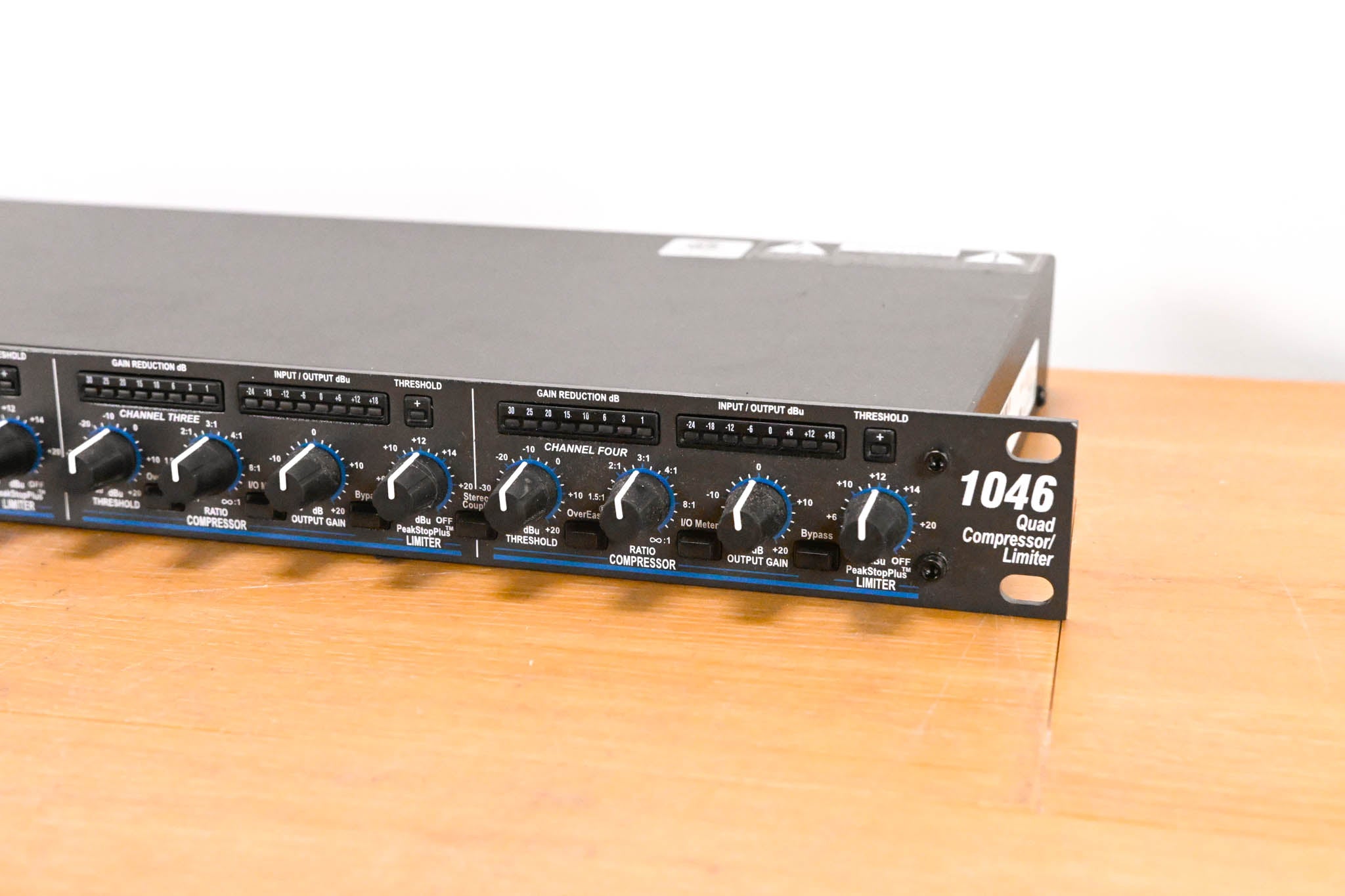 dbx 1046 Quad Compressor/Limiter