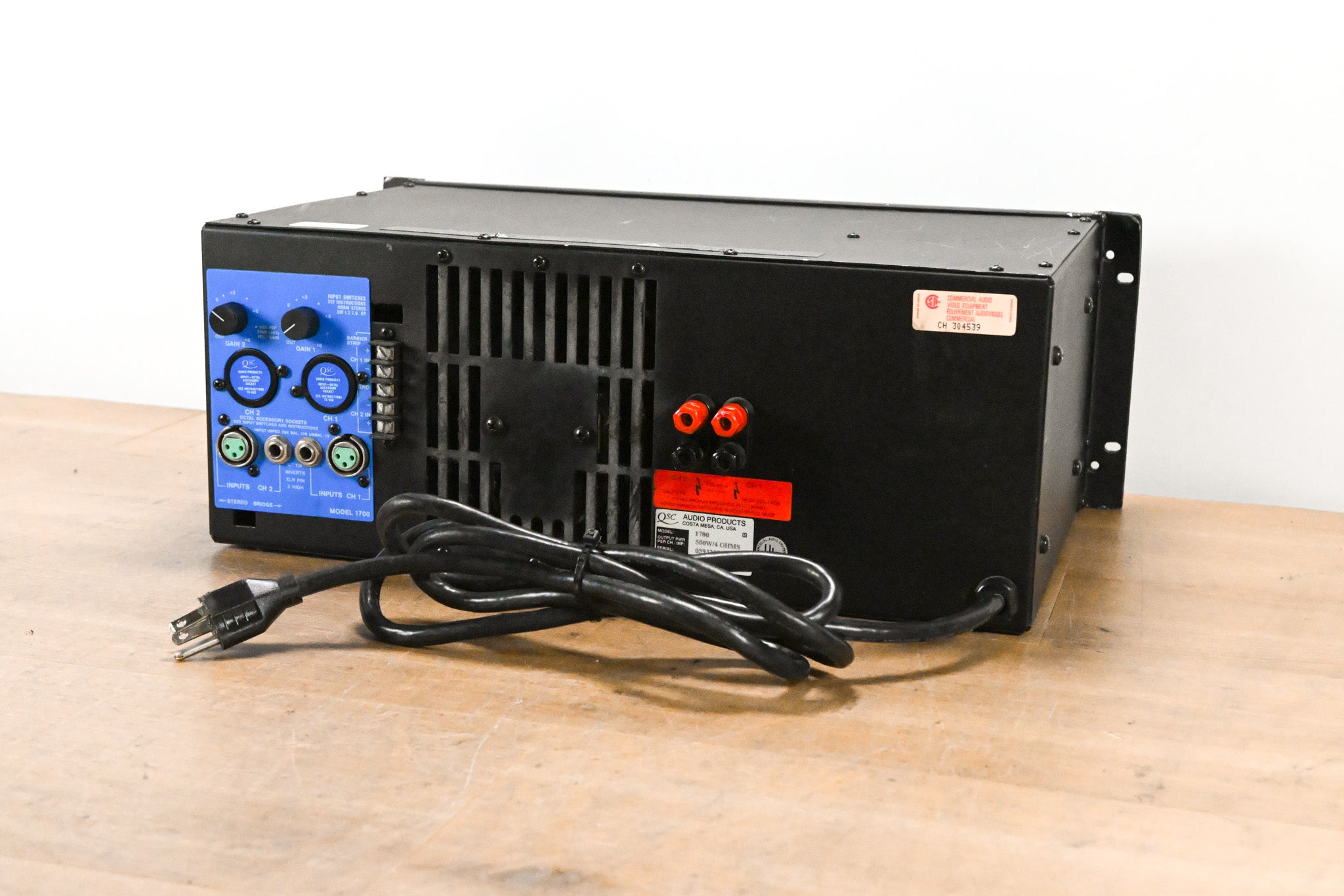 QSC Model 1700 Professional Stereo Power Amplifier