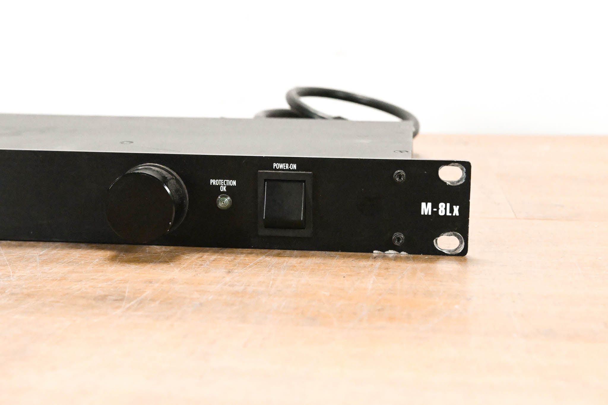 Furman M-8Lx 15A Merit Series Power Conditioner with Lights