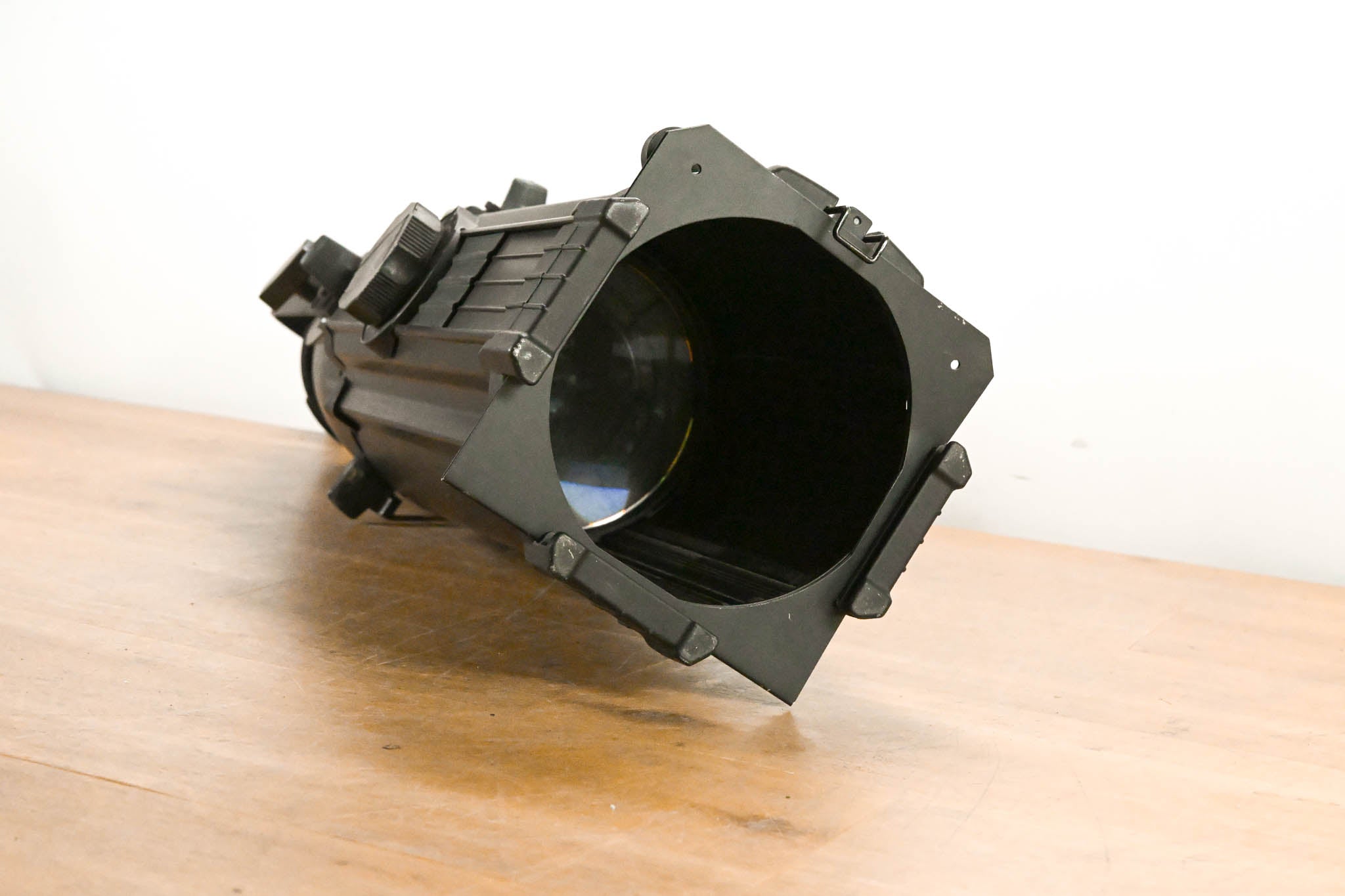 ETC Source Four Zoom 15-30 Degree 750 Ellipsoidal Light