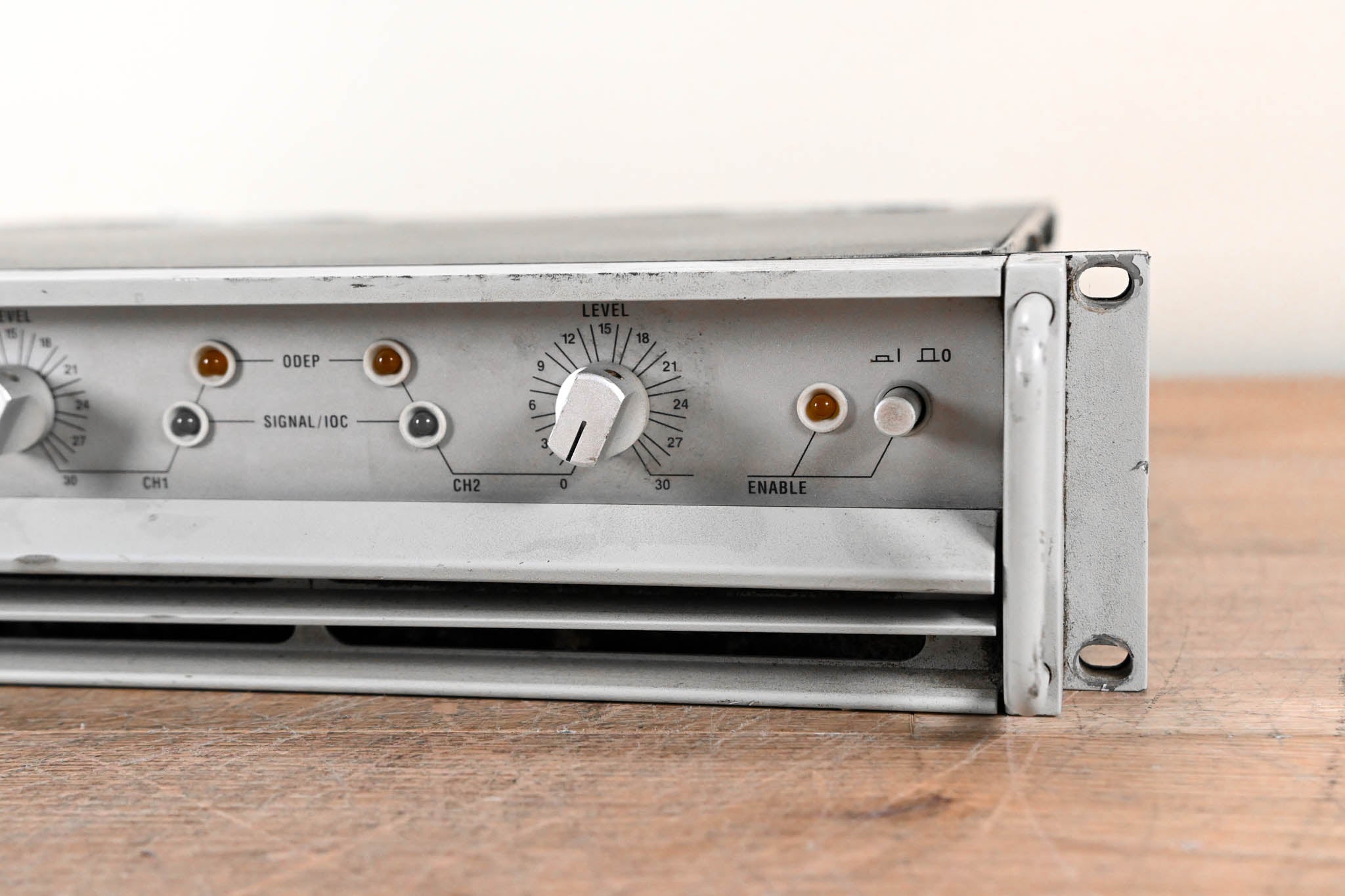 Crown Macro-Tech 36x12 2-Channel Power Amplifier