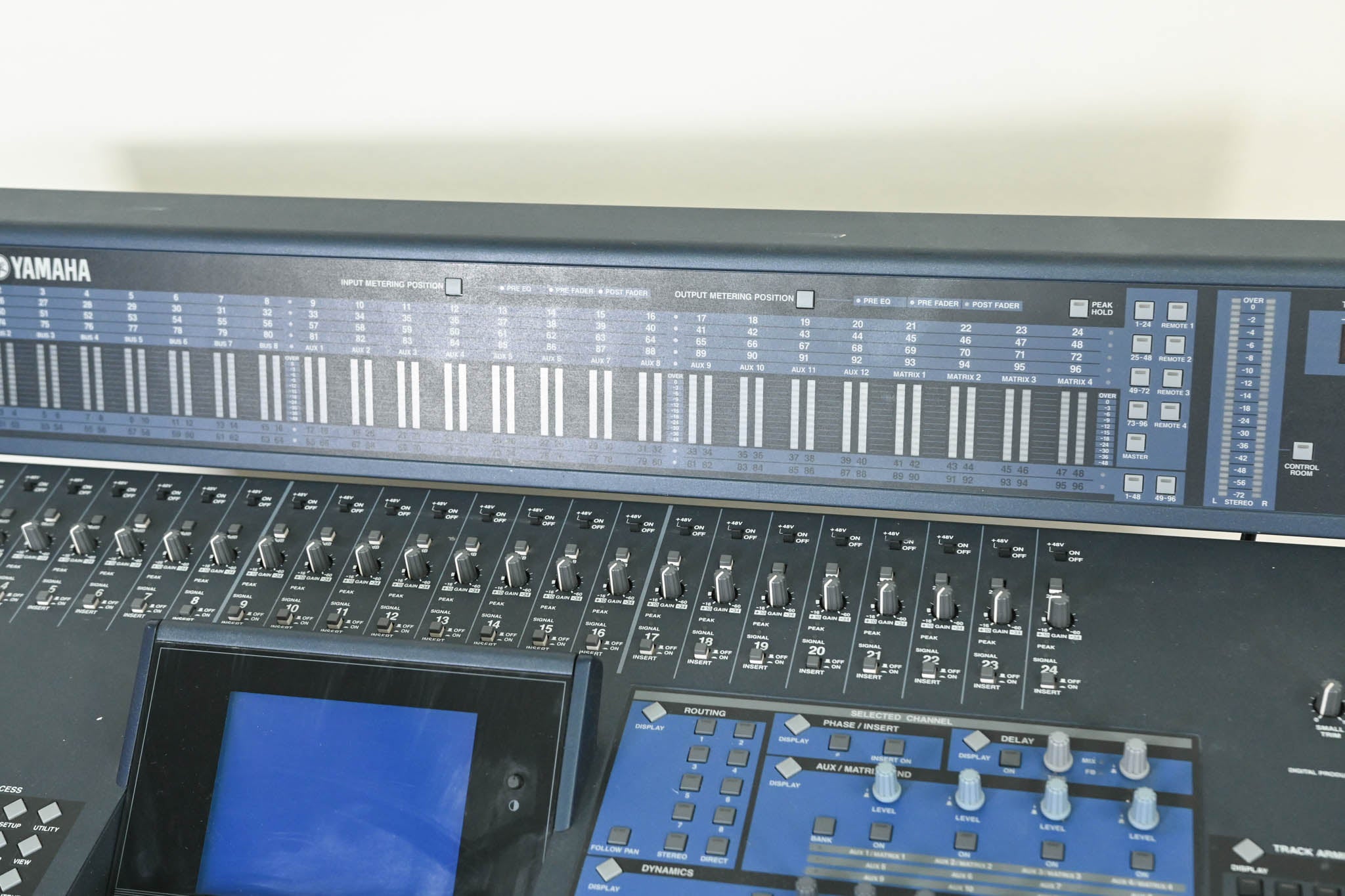 Yamaha DM2000 24-Channel Digital Audio Mixing Console