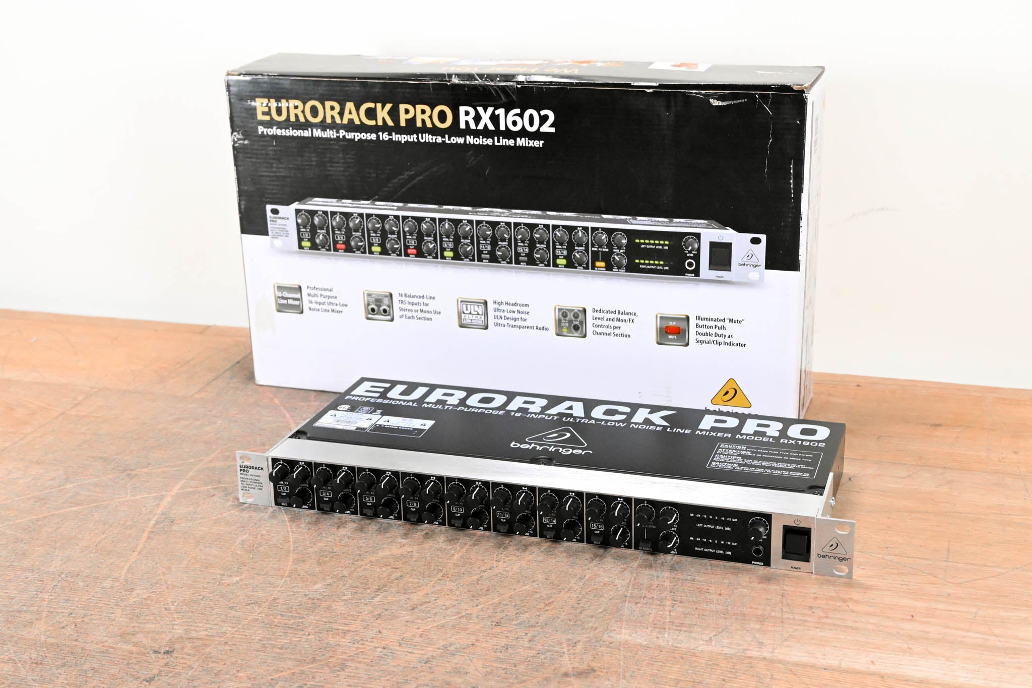 Behringer EURORACK PRO RX1602 16-Input Ultra-Low Noise Line Mixer