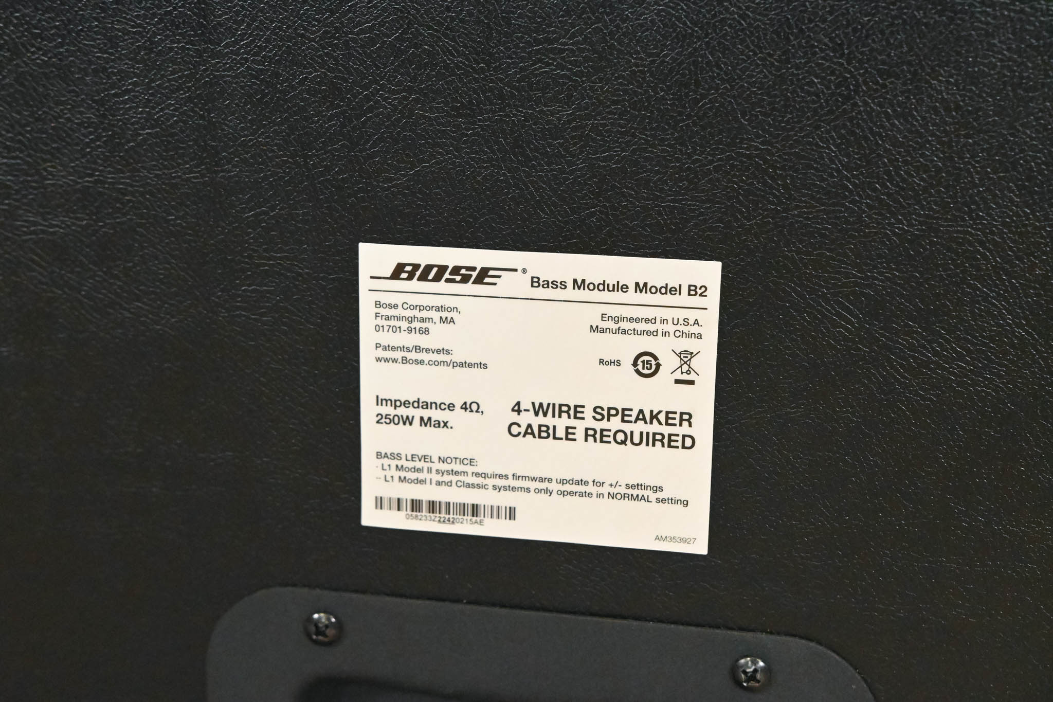 Bose L1 Model 1S with B2 Bass Module - Portable PA System