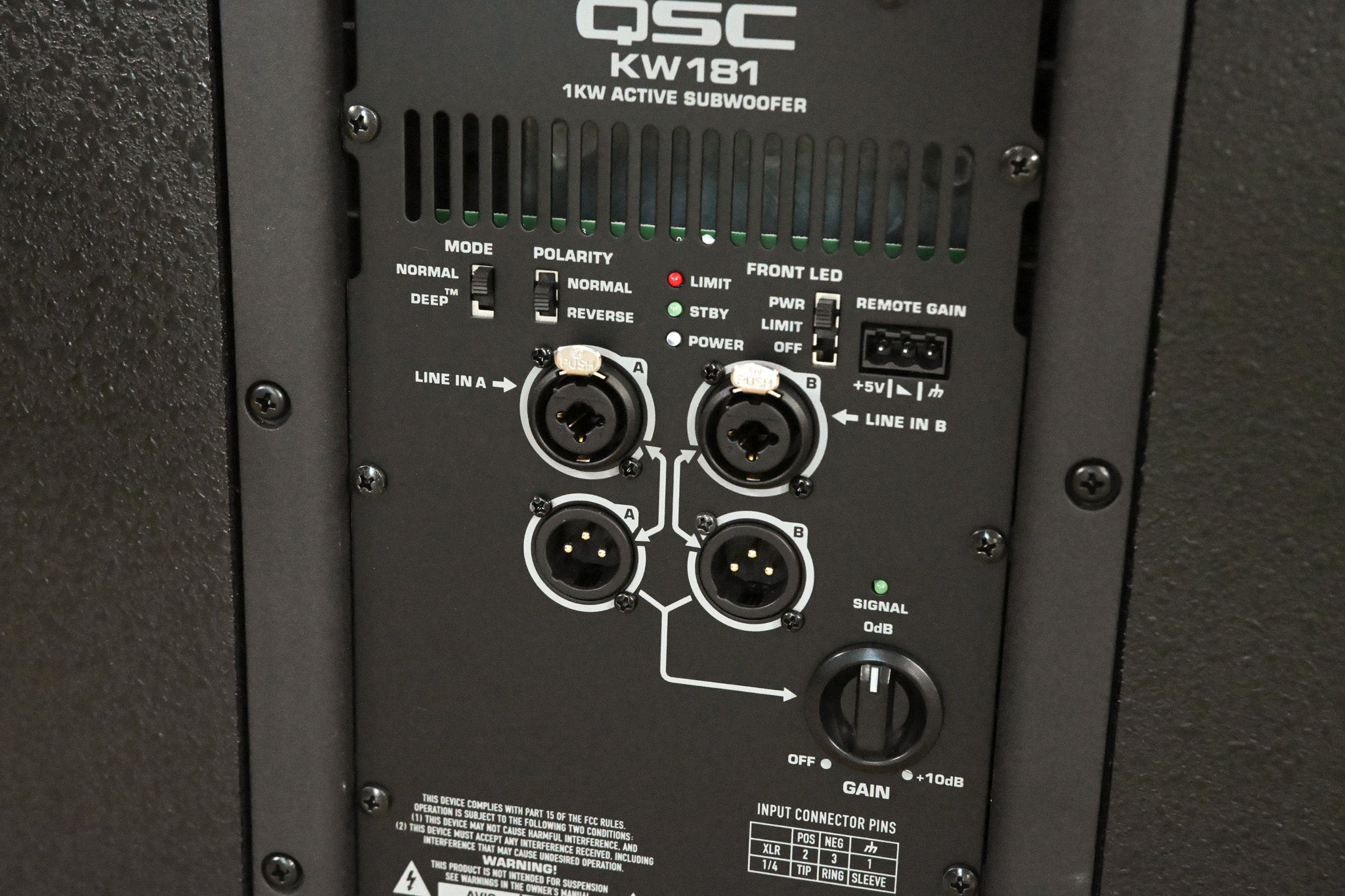 QSC KW181 1000W 18" Powered Subwoofer