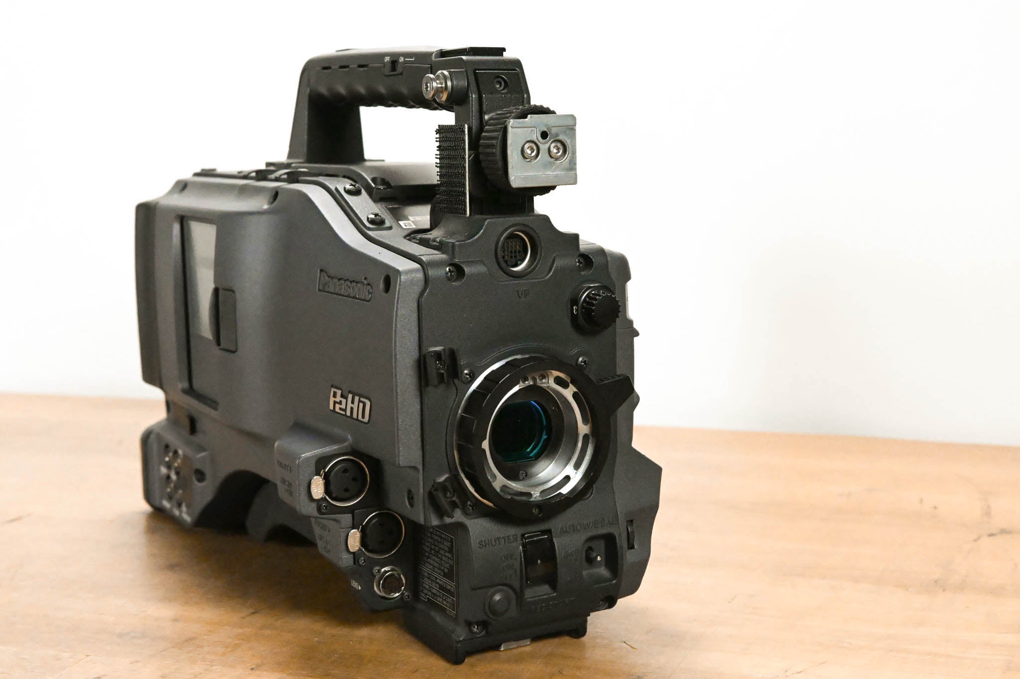 Panasonic AG-HPX500P 2/3" Shoulder-Mounted P2HD Camcorder