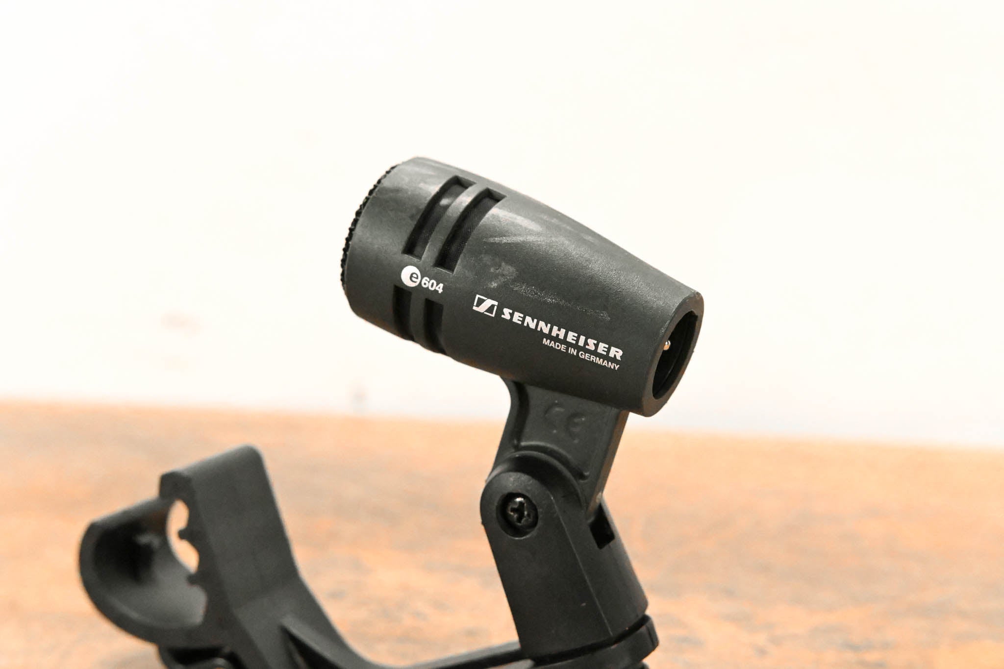 Sennheiser e 604 Dynamic Cardioid Instrument Microphone