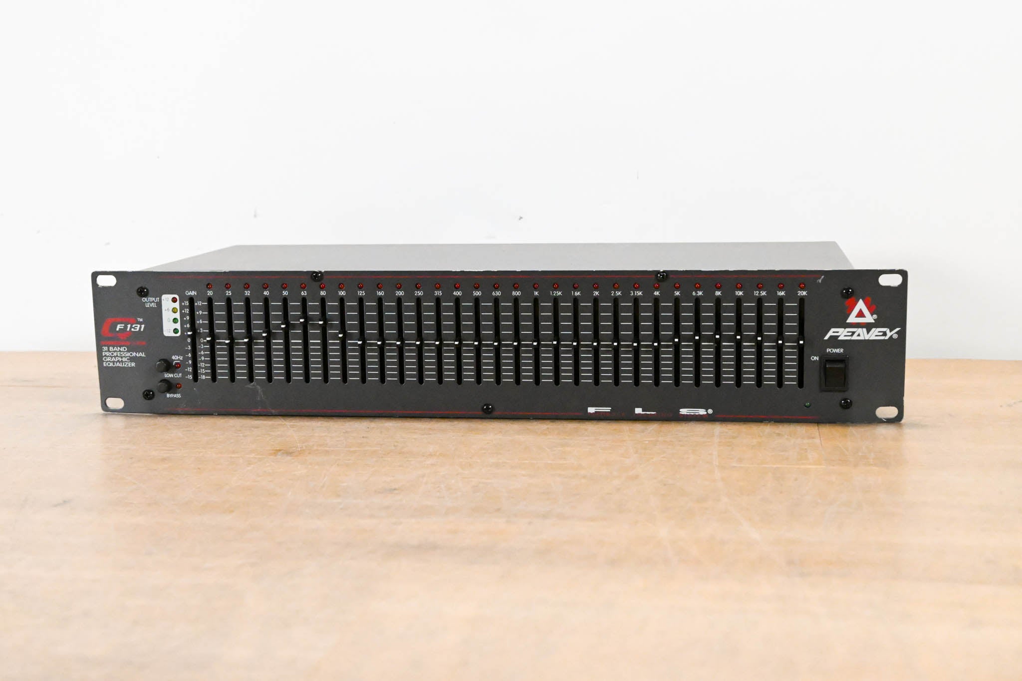 Peavey QF 131 31-Band Graphic Equalizer