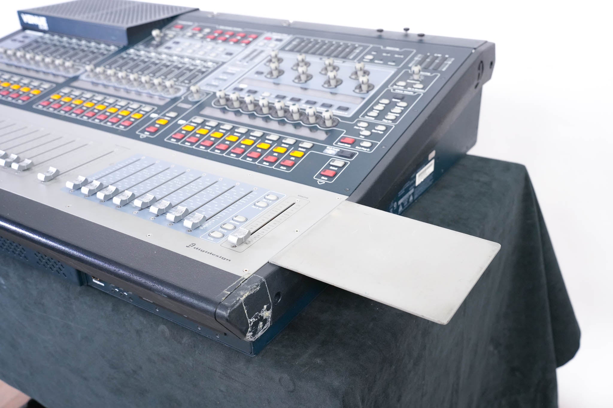 Digidesign VENUE SC48 Digital Audio Mixing Console