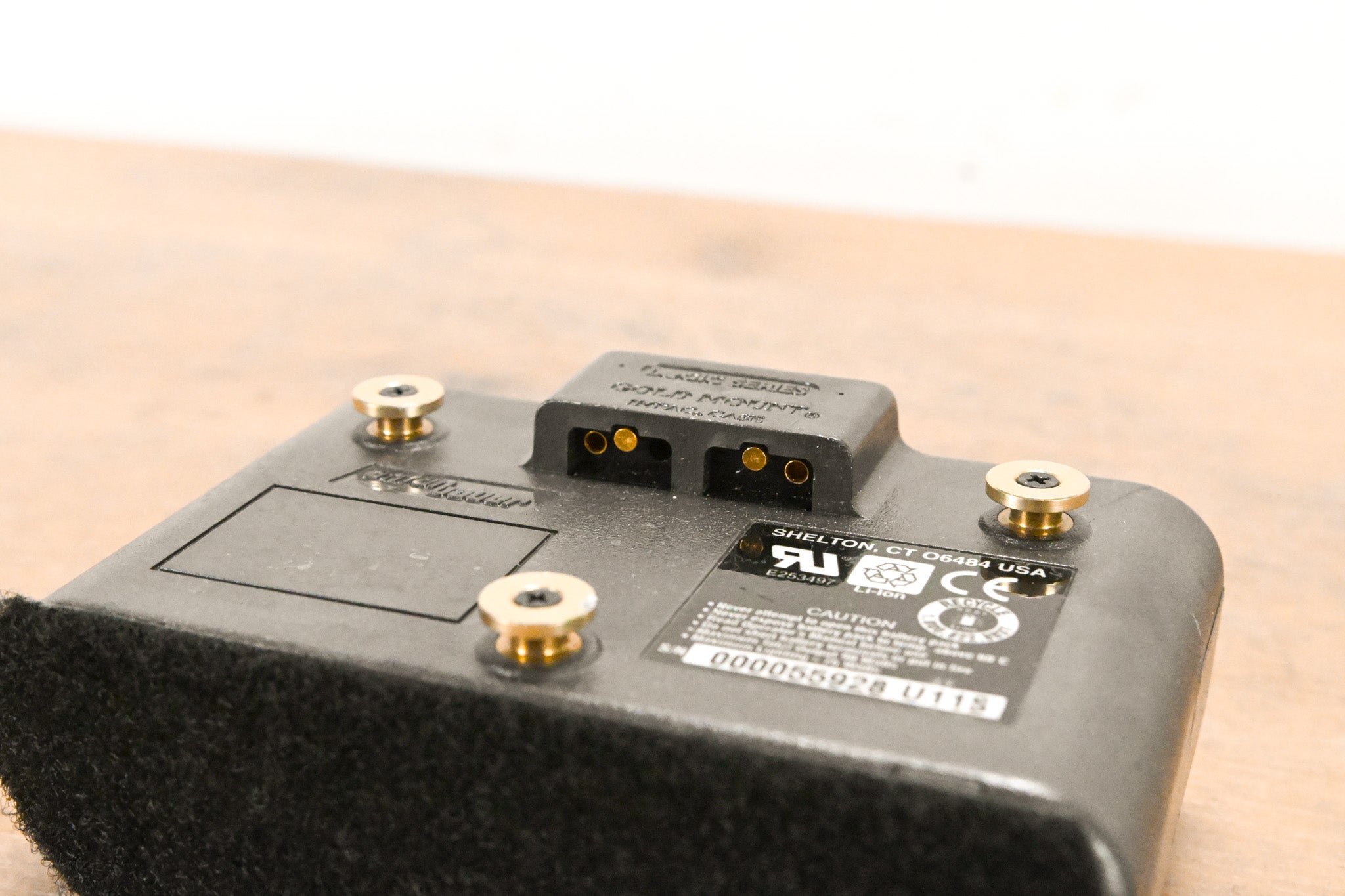 Anton Bauer Dionic Interactive 2000 Gold-Mount Battery