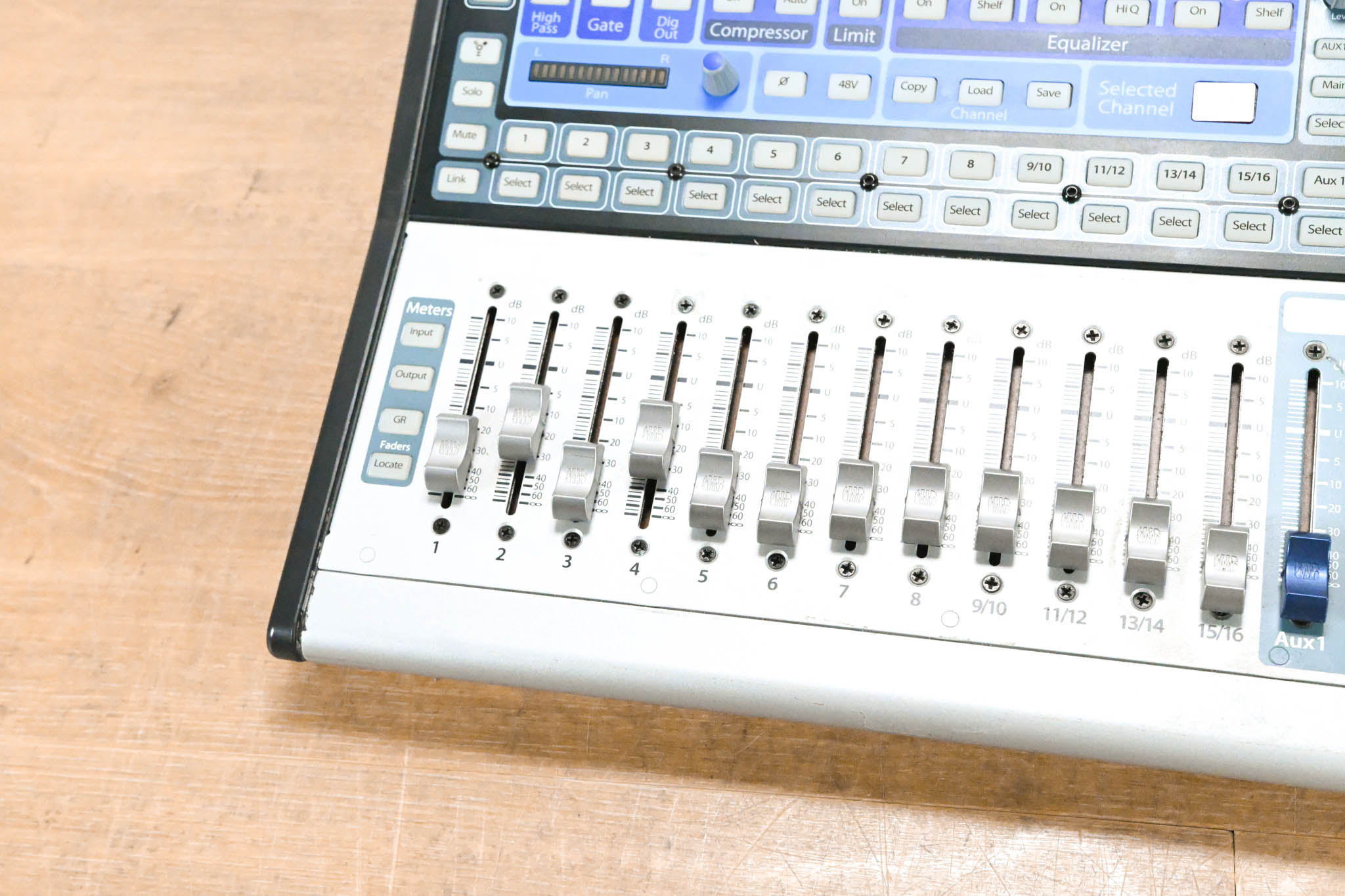 PreSonus StudioLive 16.0.2 16-Channel Digital Mixer