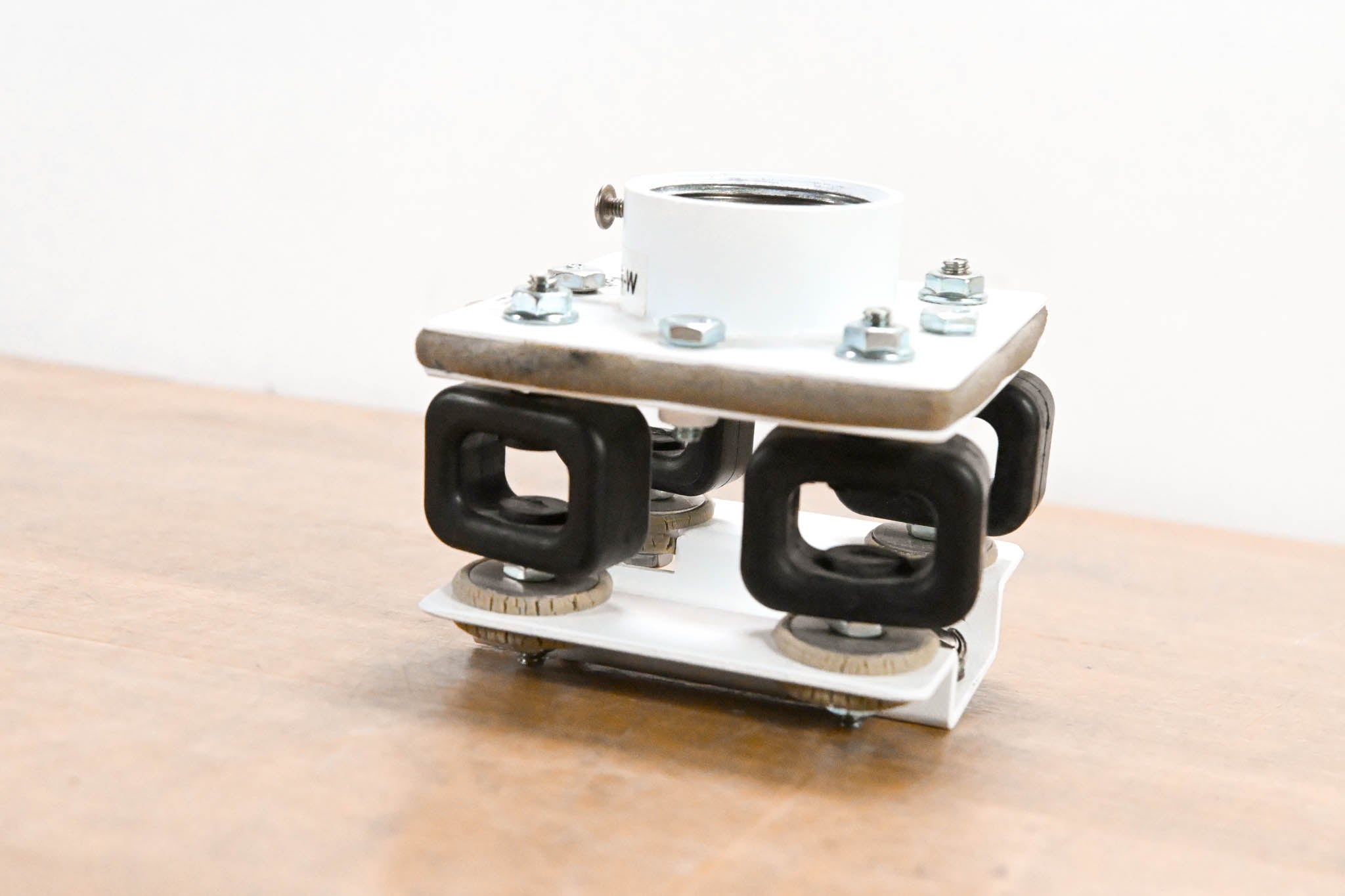 Nigel B Design NB UIM-MCA-W Anti-Vibration Multi-Camera Adapter, White