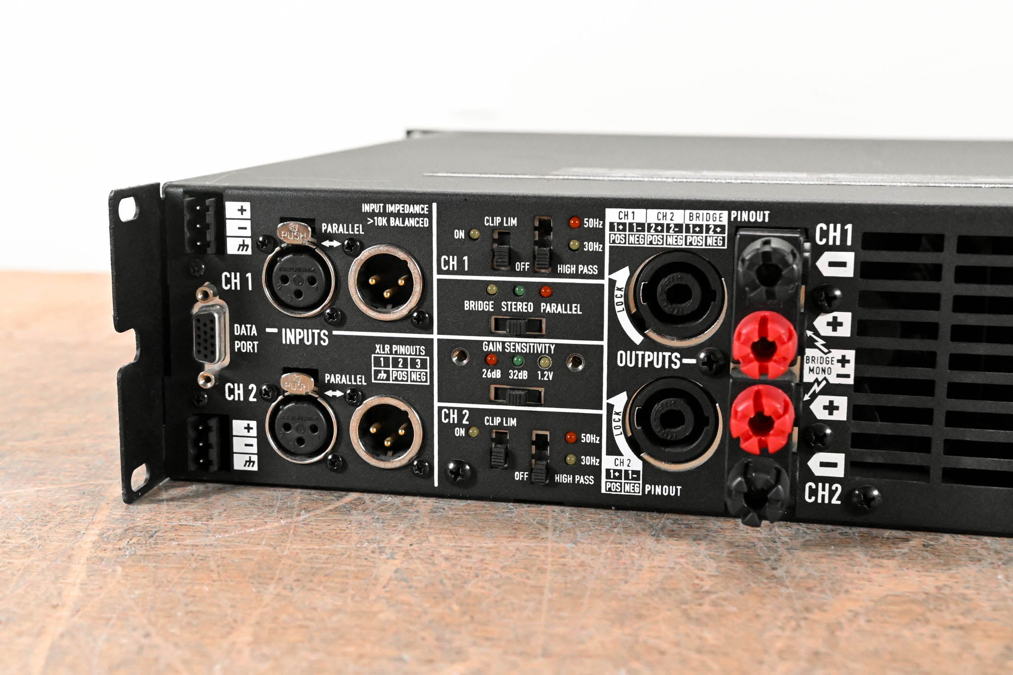 QSC PL325 Powerlight 3 Series 2-Channel Power Amplifier