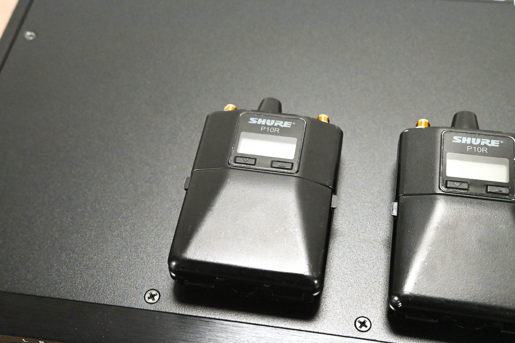 Shure PSM 1000 In-Ear Personal Monitoring System - G10 Band: 470-542 MHz