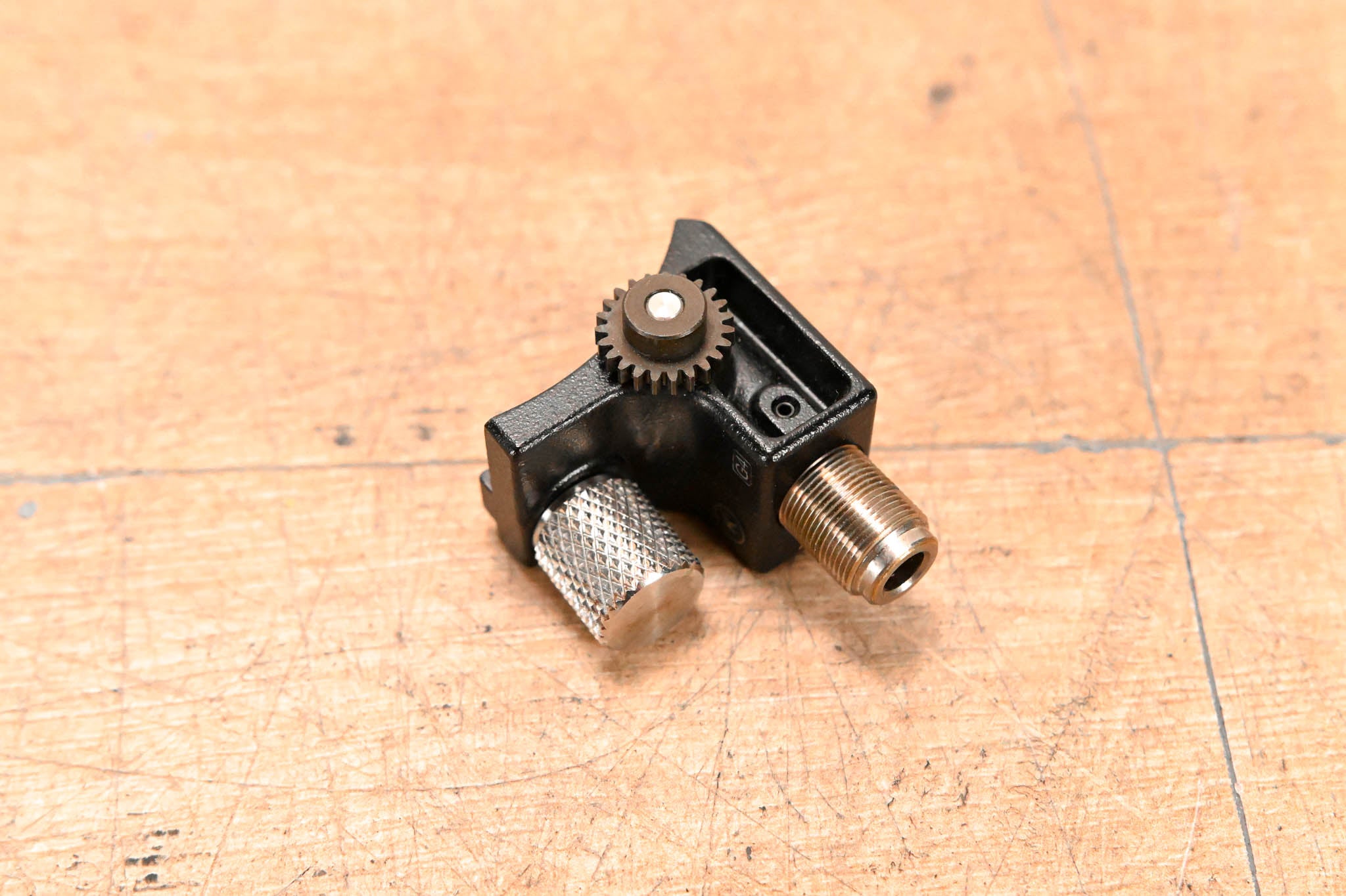 Fujinon FMM-6B Manual Focus Module for Fujinon ENG/EFP Lenses