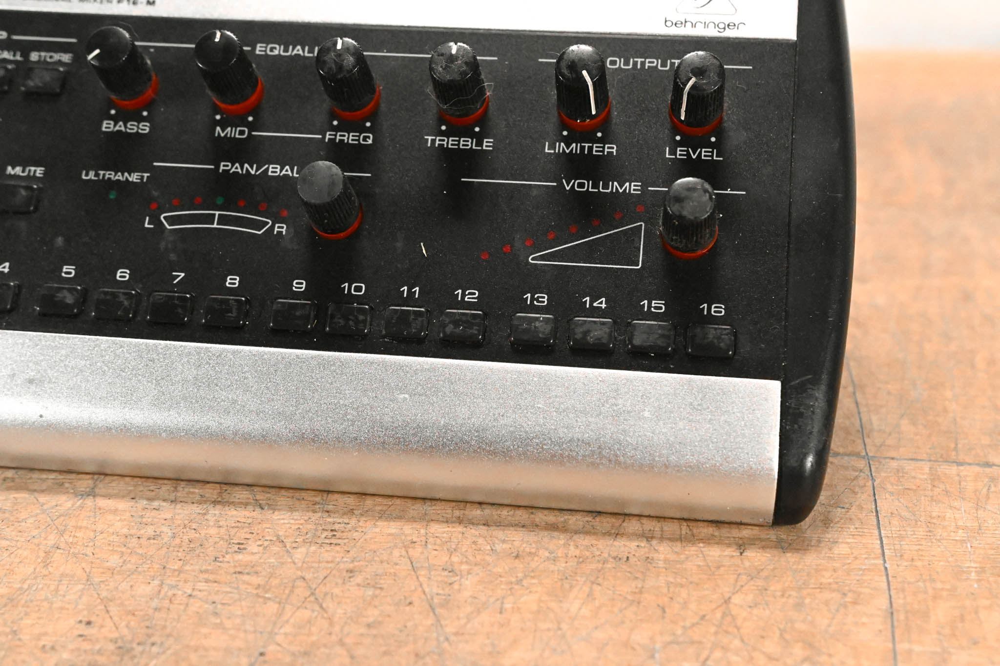Behringer Powerplay P16-M 16-Channel Digital Personal Mixer