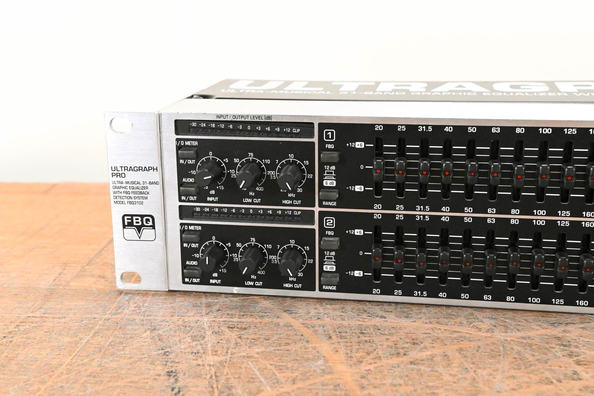 Behringer ULTRAGRAPH PRO FBQ3102 Dual 31-Band Graphic Equalizer