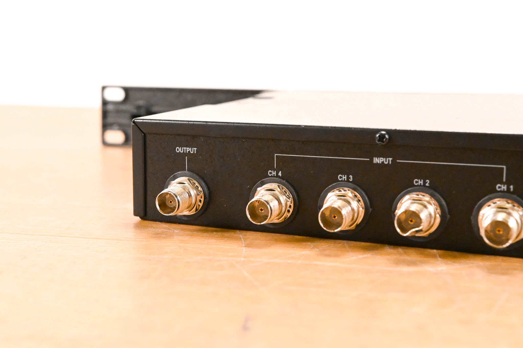 Mipro AD-808 UHF 4-Channel Antenna Combiner 470-960 MHz (NO PSU)