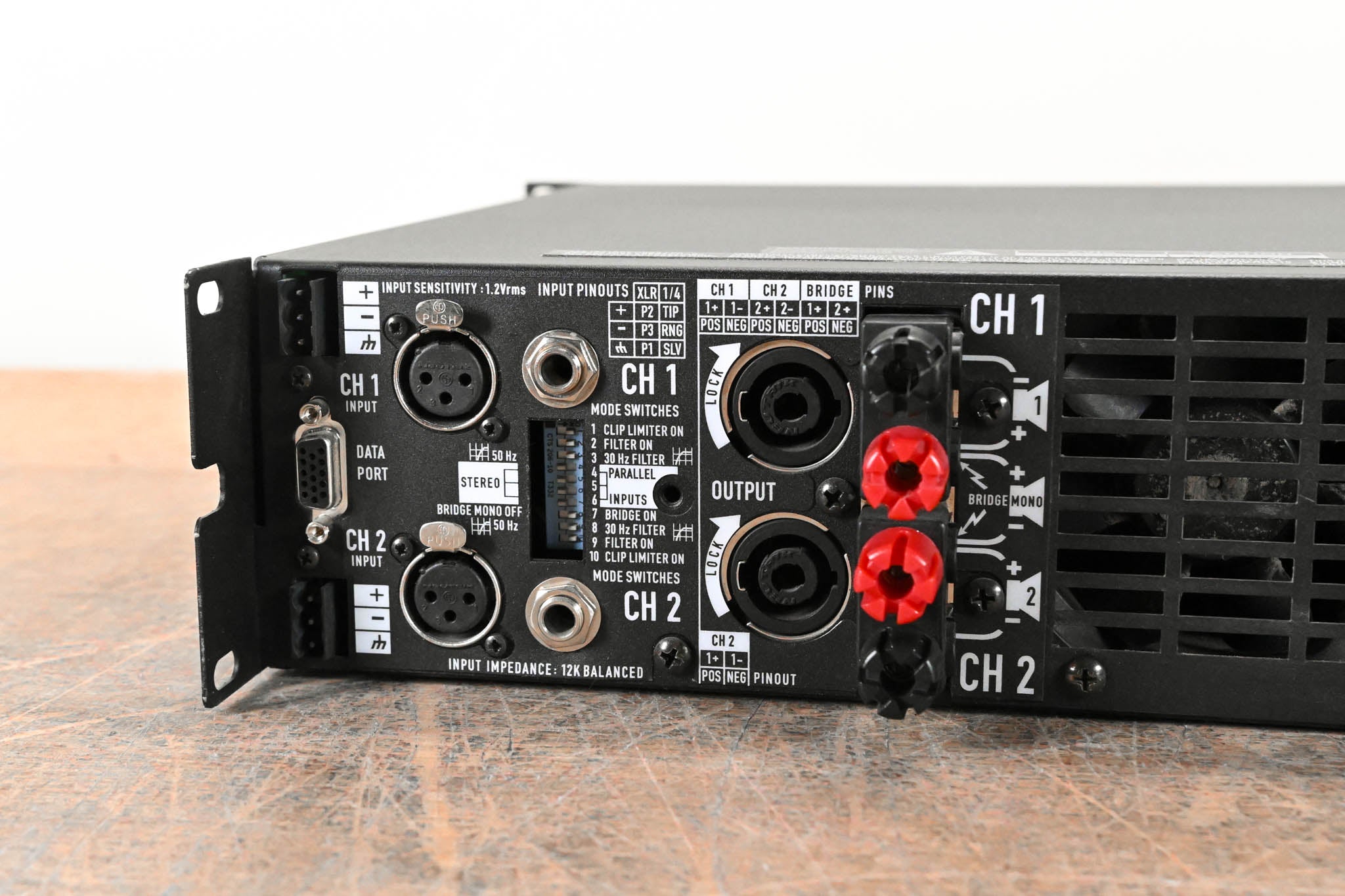 QSC PL236 PowerLight 2 Series 2-Channel Power Amplifier