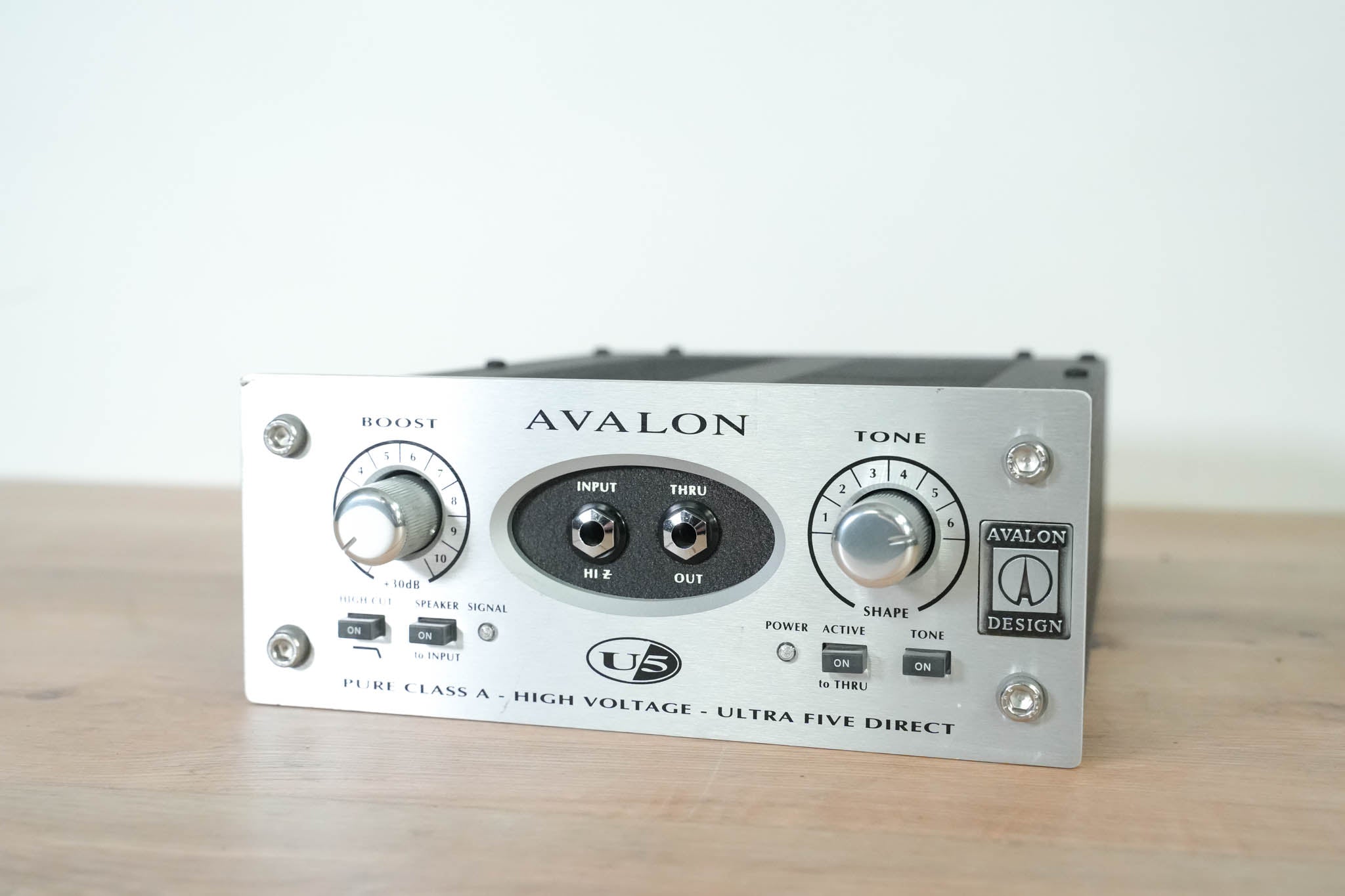 Avalon U5 Active Instrument Direct Box and Preamp