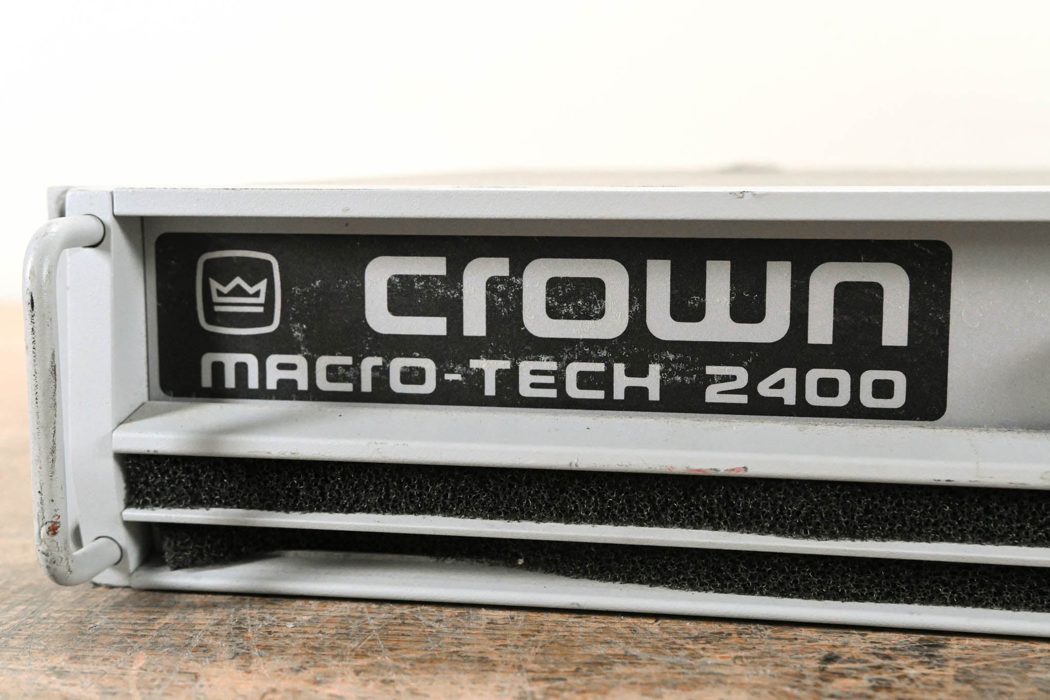 Crown Macro-Tech 2400 2-Channel Power Amplifier